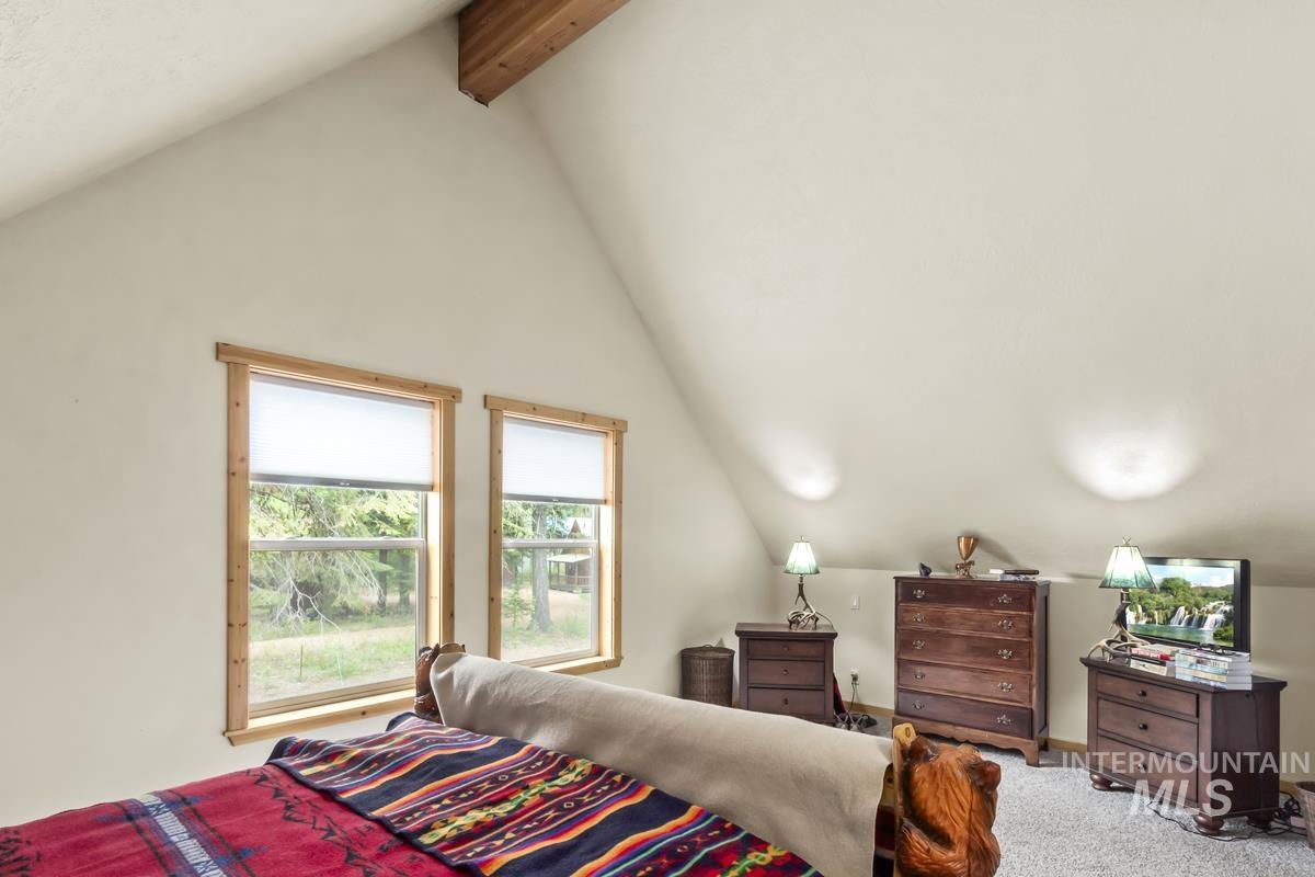12824 Hereford Road, Donnelly, Idaho 83615, 3 Bedrooms, 2 Bathrooms, Residential For Sale, Price $996,000, 98947408