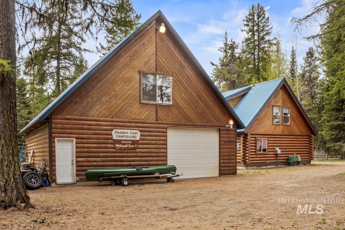 12824 Hereford Road, Donnelly, Idaho 83615, 3 Bedrooms, 2 Bathrooms, Residential For Sale, Price $996,000, 98947408