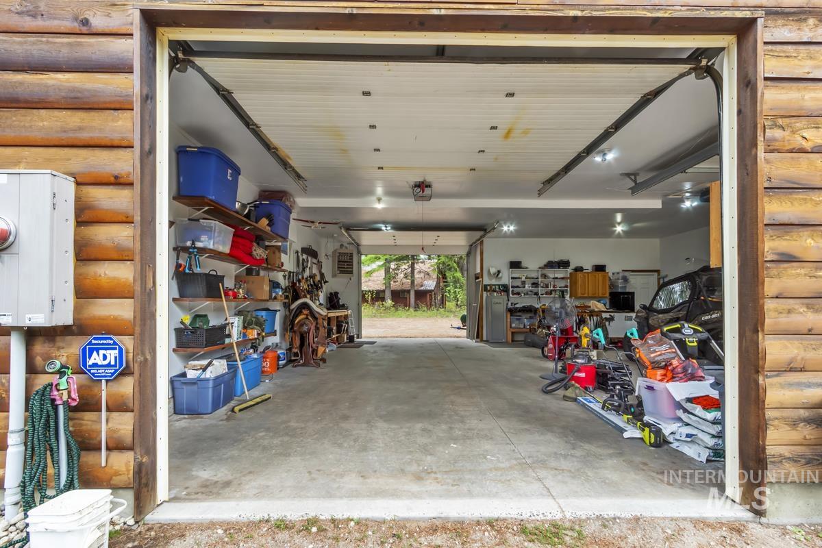 12824 Hereford Road, Donnelly, Idaho 83615, 3 Bedrooms, 2 Bathrooms, Residential For Sale, Price $996,000, 98947408