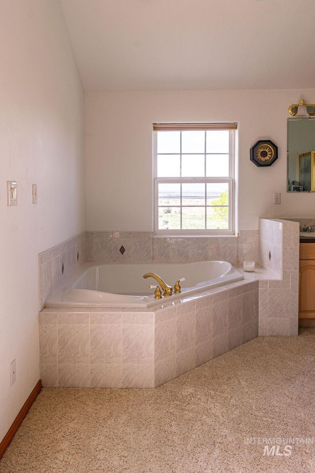 101 Quail Ridge Drive, Shoshone, Idaho 83352, 5 Bedrooms, 3.5 Bathrooms, Residential For Sale, Price $749,000, 98947410