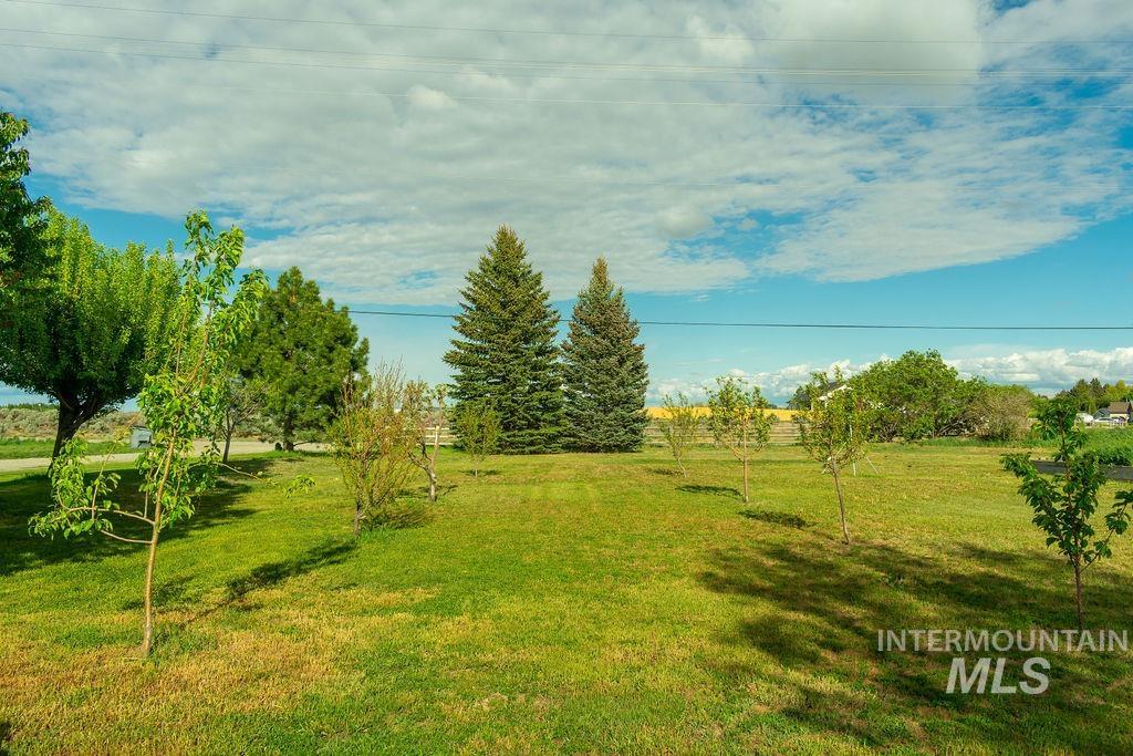 101 Quail Ridge Drive, Shoshone, Idaho 83352, 5 Bedrooms, 3.5 Bathrooms, Residential For Sale, Price $749,000, 98947410