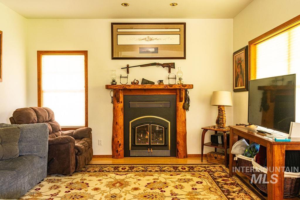 101 Quail Ridge Drive, Shoshone, Idaho 83352, 5 Bedrooms, 3.5 Bathrooms, Residential For Sale, Price $749,000, 98947410