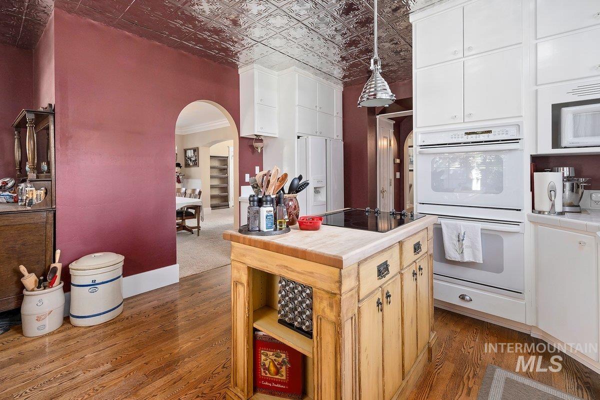 206 8th Ave. N, Twin Falls, Idaho 83301, 4 Bedrooms, 3 Bathrooms, Residential For Sale, Price $648,000, 98947413
