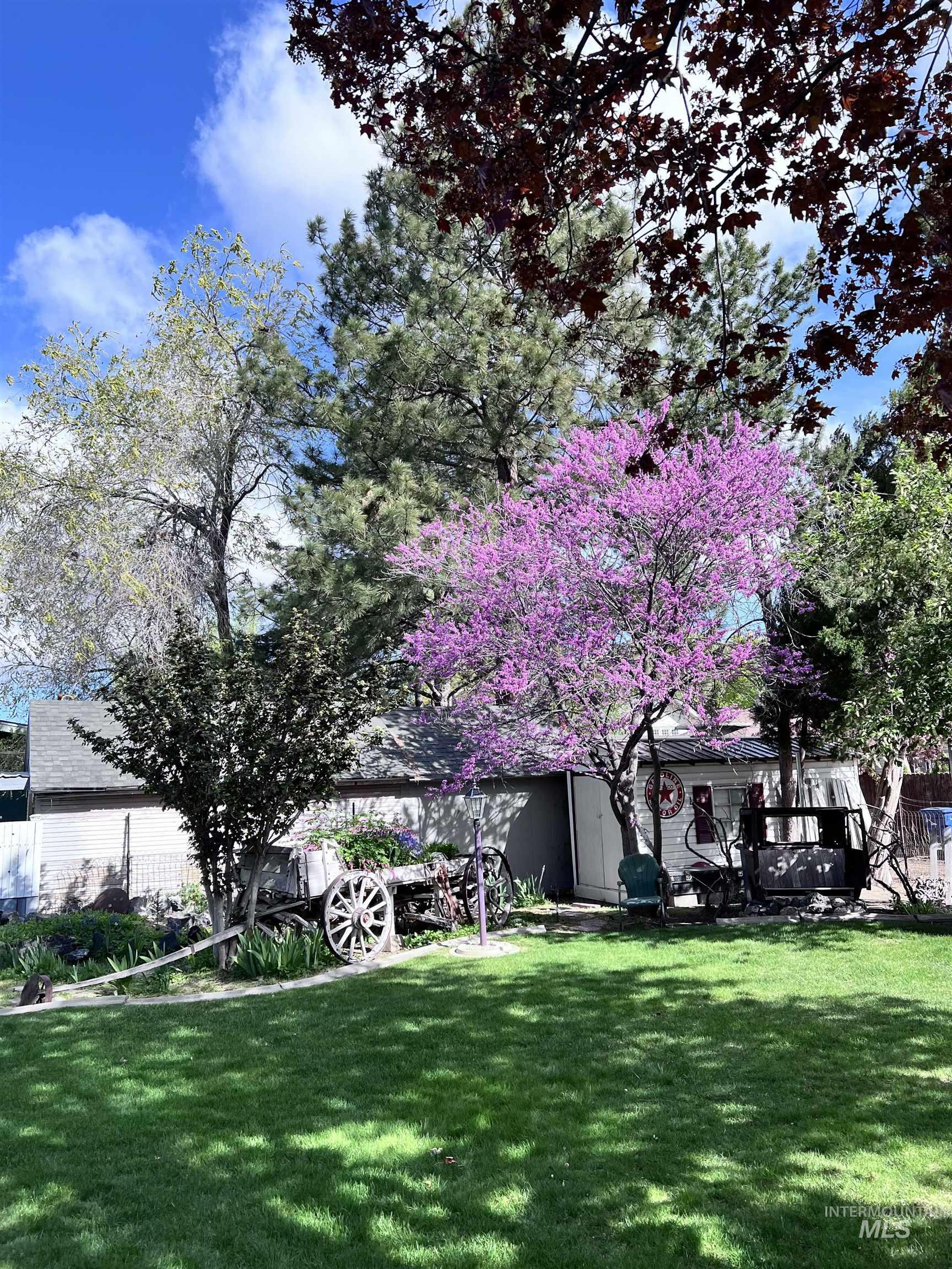 206 8th Ave. N, Twin Falls, Idaho 83301, 4 Bedrooms, 3 Bathrooms, Residential For Sale, Price $648,000, 98947413