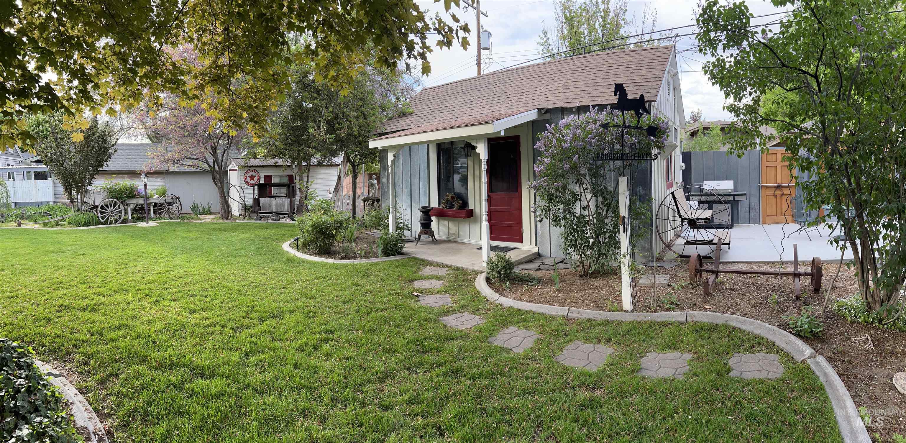 206 8th Ave. N, Twin Falls, Idaho 83301, 4 Bedrooms, 3 Bathrooms, Residential For Sale, Price $648,000, 98947413