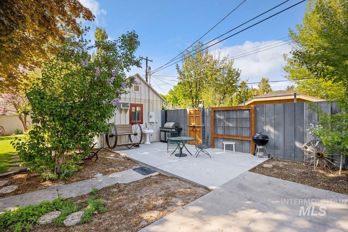 206 8th Ave. N, Twin Falls, Idaho 83301, 4 Bedrooms, 3 Bathrooms, Residential For Sale, Price $648,000, 98947413