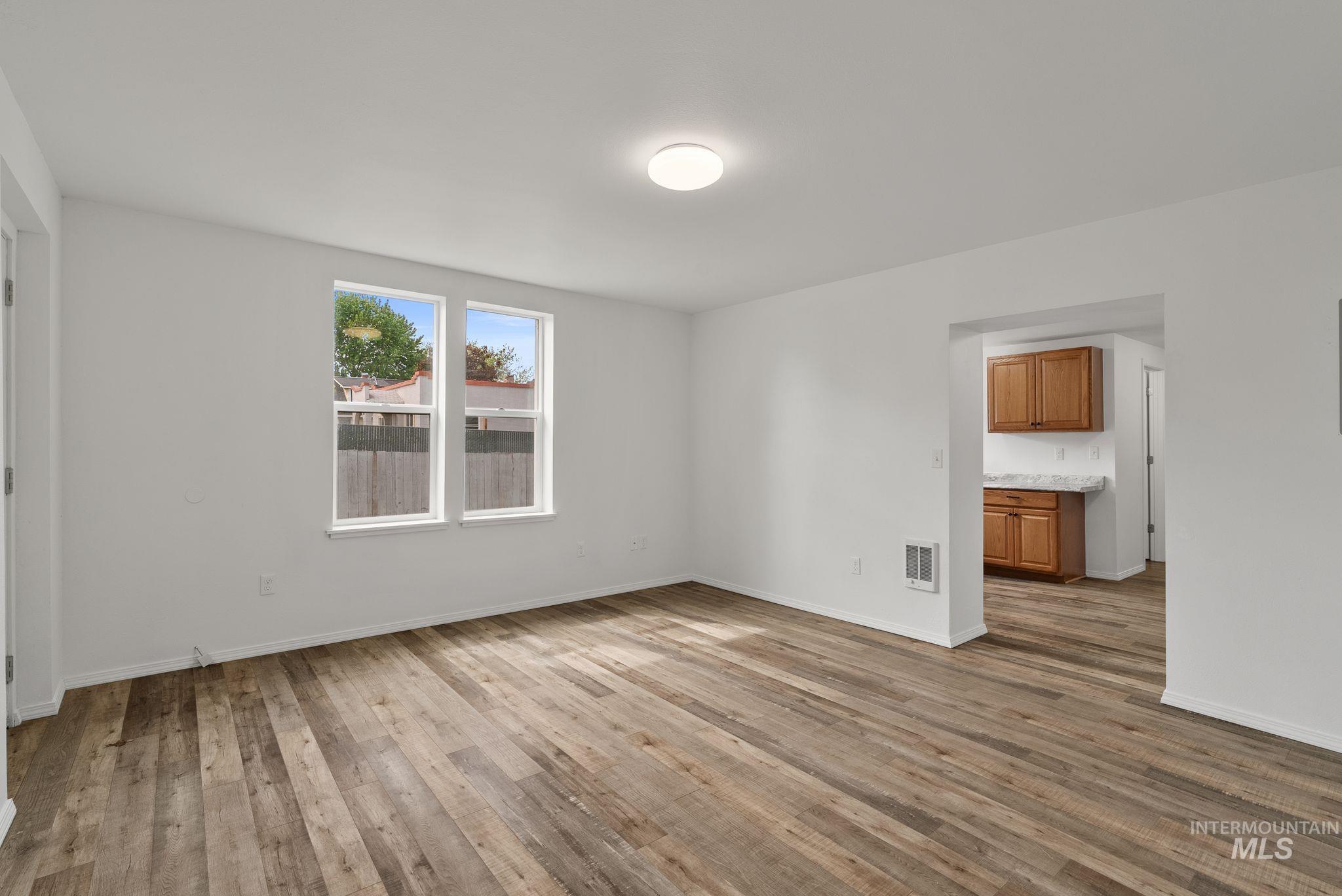 1156 13th St, Clarkston, Washington 99403, 1 Bedroom, 1 Bathroom, Residential Income For Sale, Price $359,000, 98947431