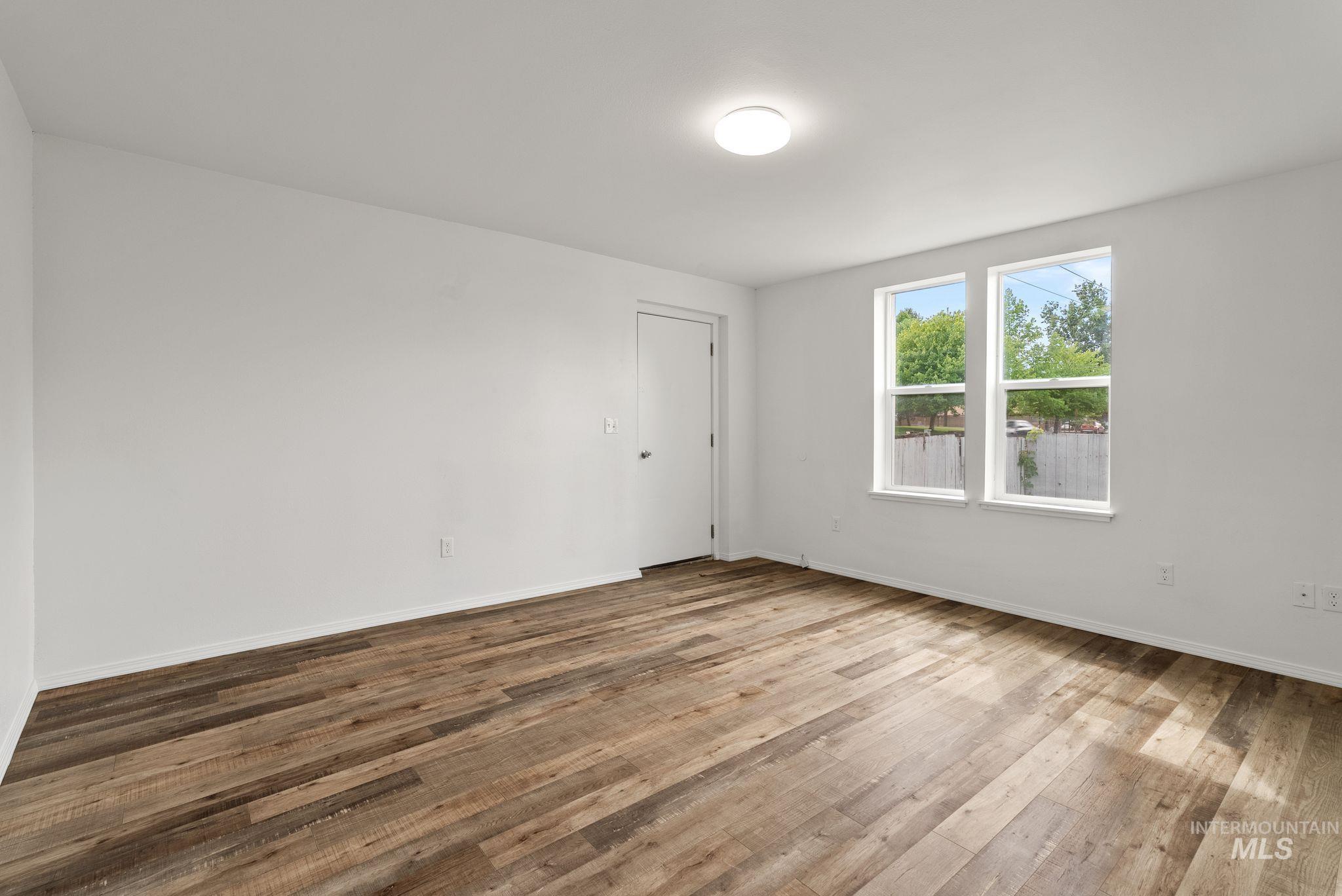 1156 13th St, Clarkston, Washington 99403, 1 Bedroom, 1 Bathroom, Residential Income For Sale, Price $359,000, 98947431