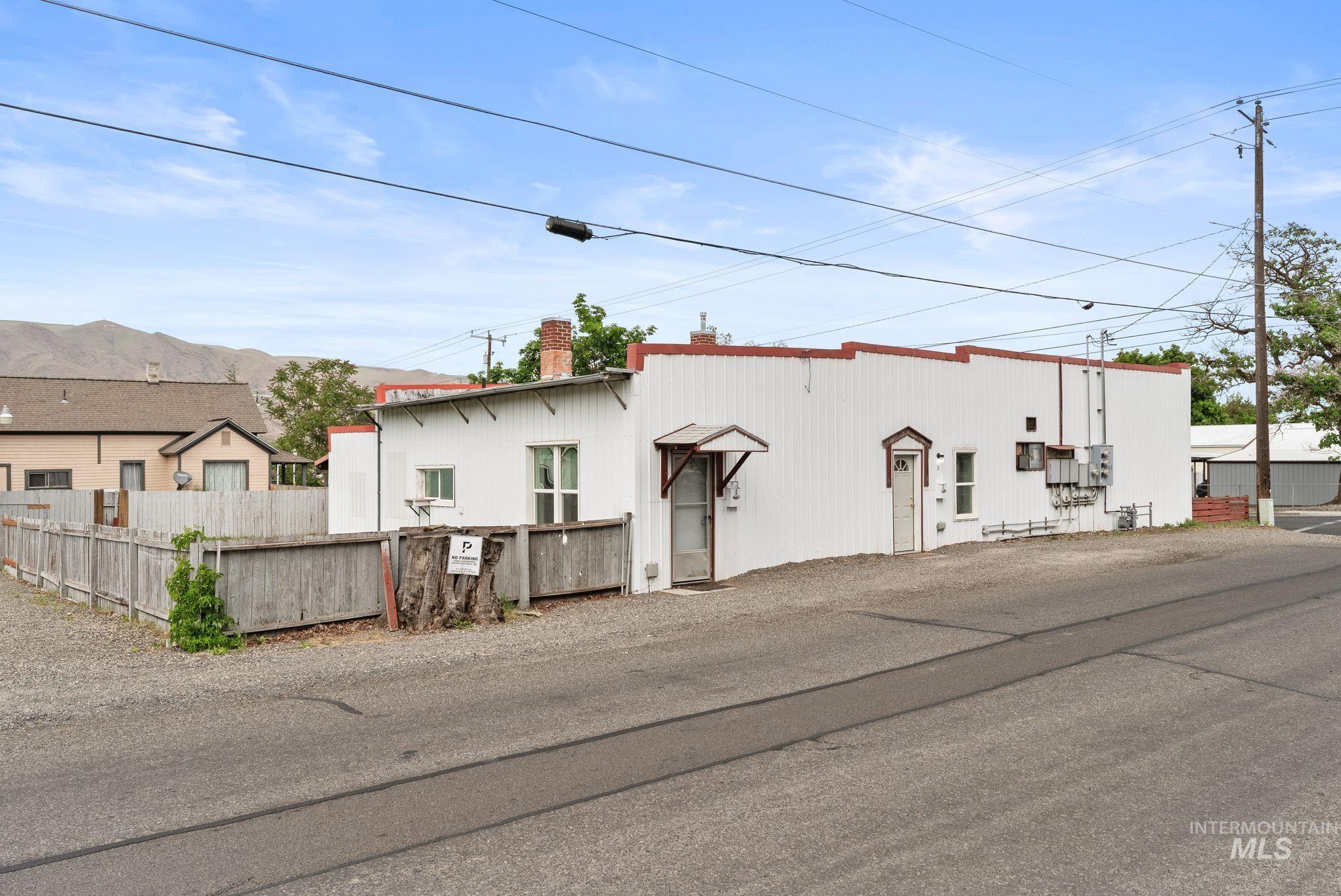 1156 13th St, Clarkston, Washington 99403, 1 Bedroom, 1 Bathroom, Residential Income For Sale, Price $359,000, 98947431