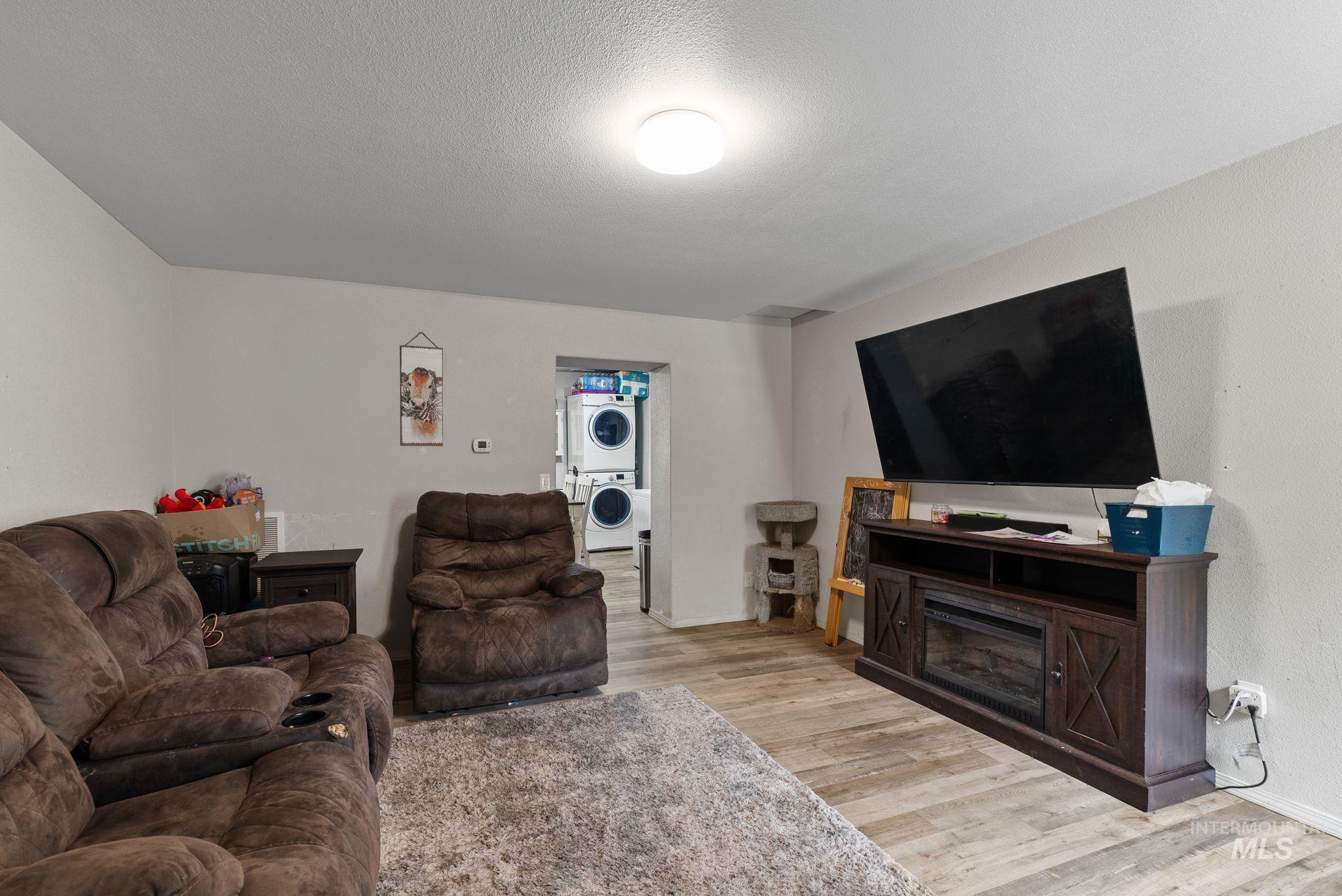 1156 13th St, Clarkston, Washington 99403, 1 Bedroom, 1 Bathroom, Residential Income For Sale, Price $359,000, 98947431