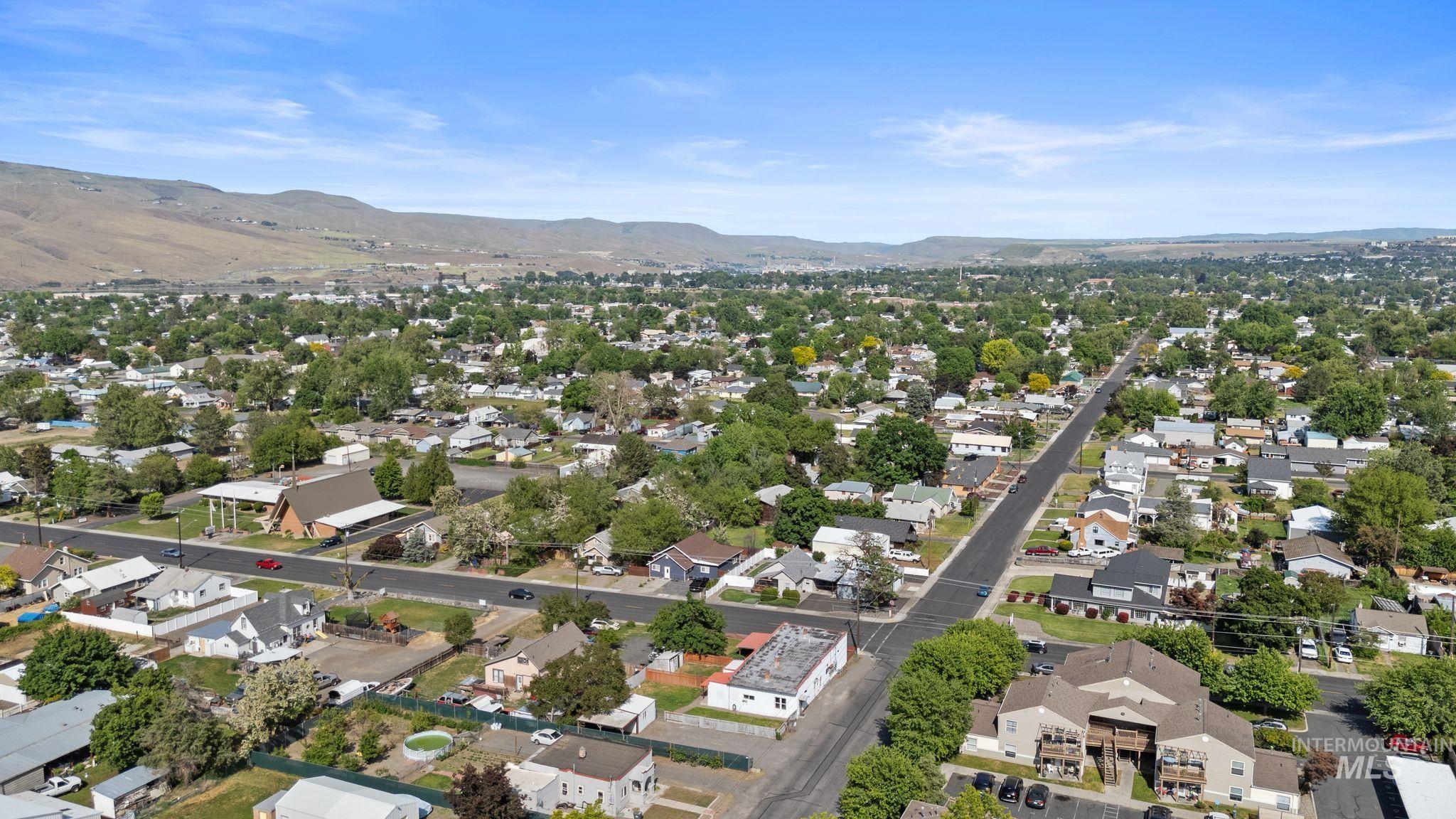 1156 13th St, Clarkston, Washington 99403, 1 Bedroom, 1 Bathroom, Residential Income For Sale, Price $359,000, 98947431