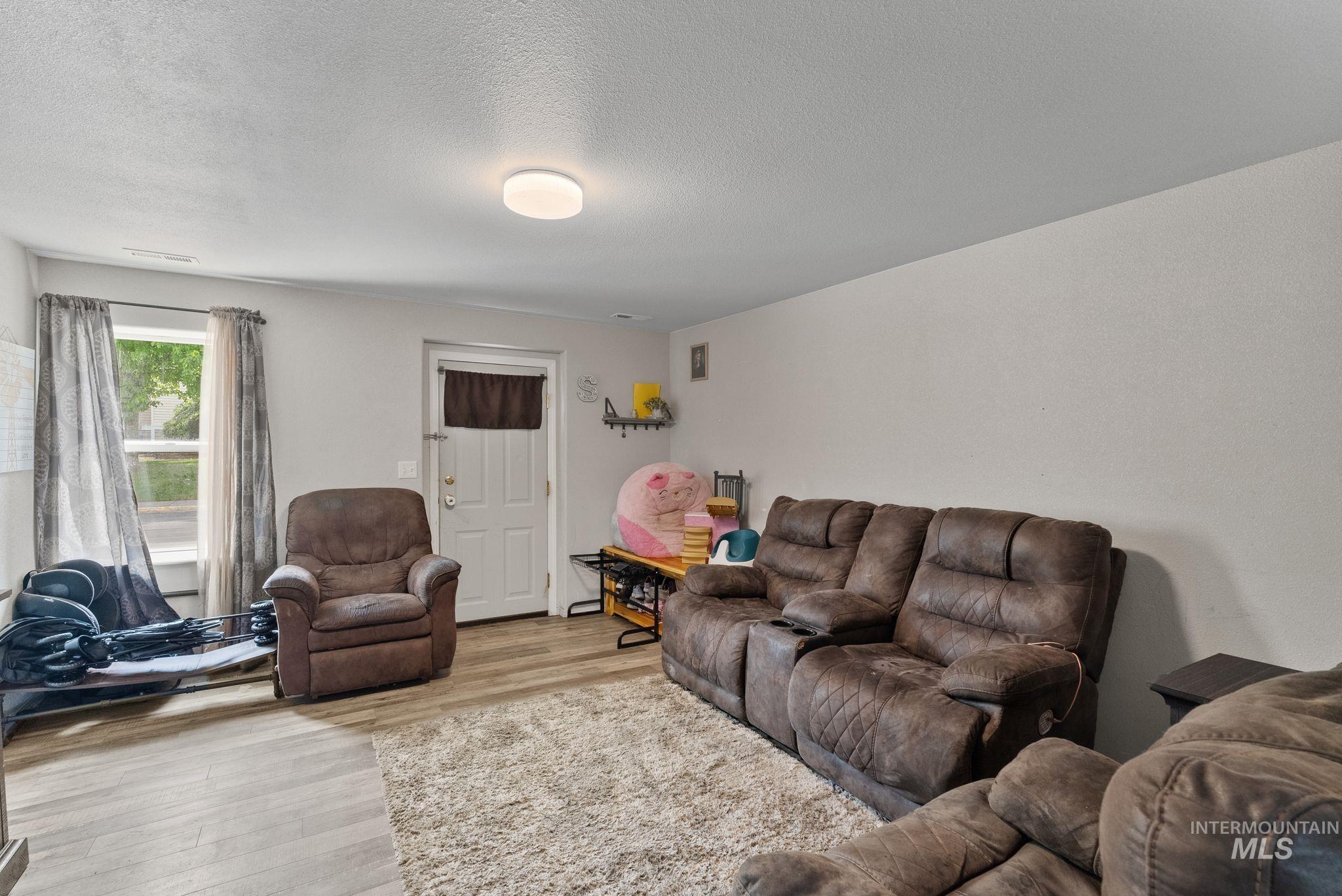 1156 13th St, Clarkston, Washington 99403, 1 Bedroom, 1 Bathroom, Residential Income For Sale, Price $359,000, 98947431