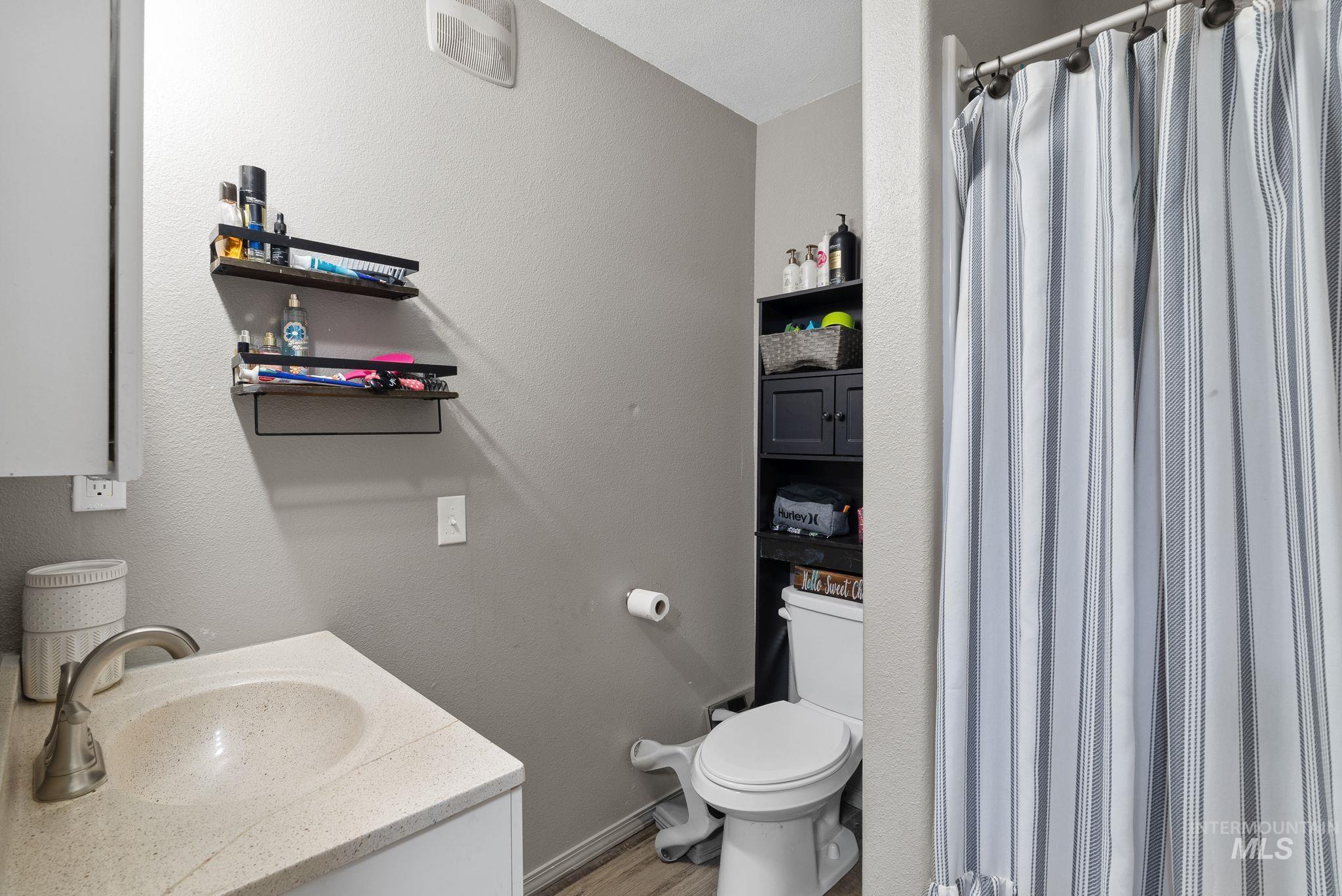 1156 13th St, Clarkston, Washington 99403, 1 Bedroom, 1 Bathroom, Residential Income For Sale, Price $359,000, 98947431