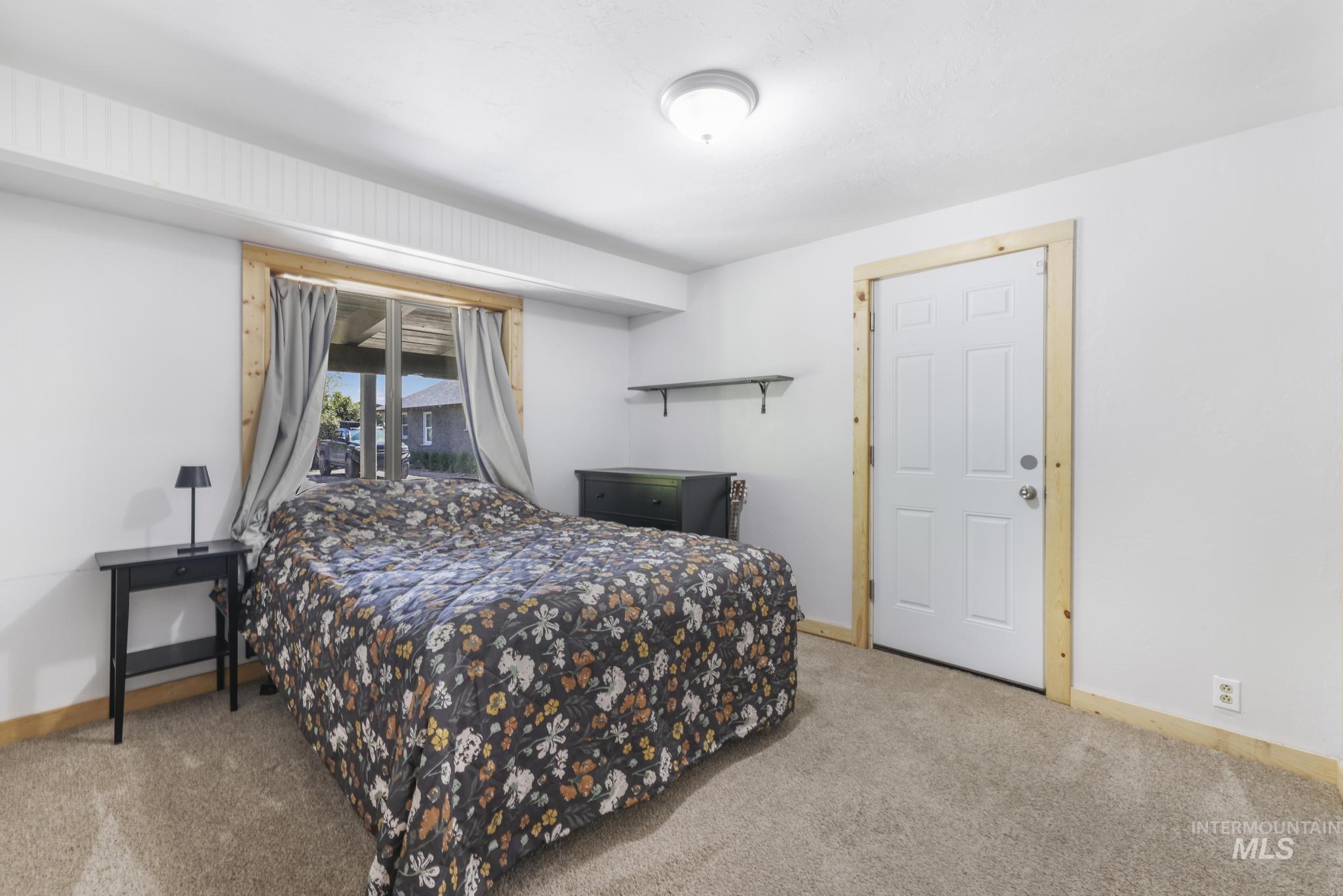564 S Blue Lakes Blvd, Twin Falls, Idaho 83301, 9 Bedrooms, 5 Bathrooms, Residential For Sale, Price $847,000, 98947437