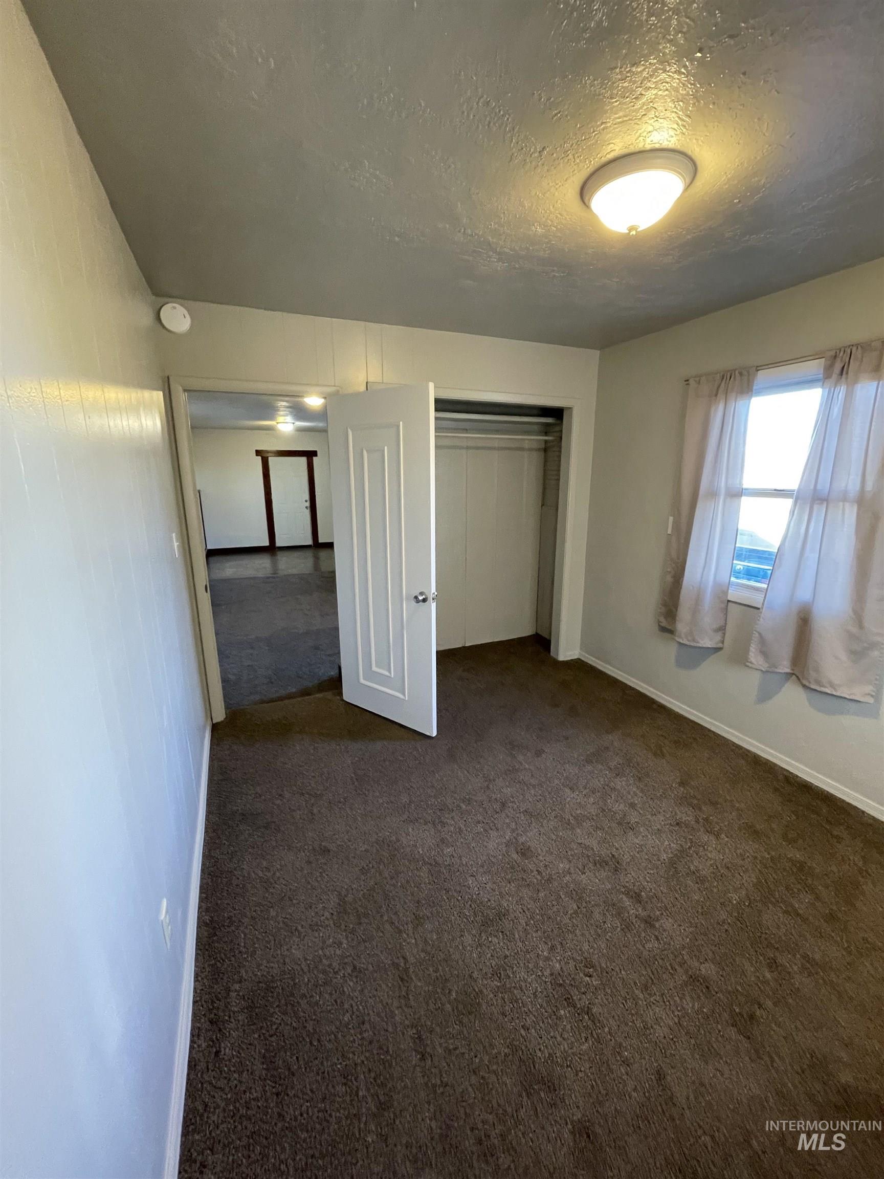 564 S Blue Lakes Blvd, Twin Falls, Idaho 83301, 9 Bedrooms, 5 Bathrooms, Residential For Sale, Price $847,000, 98947437