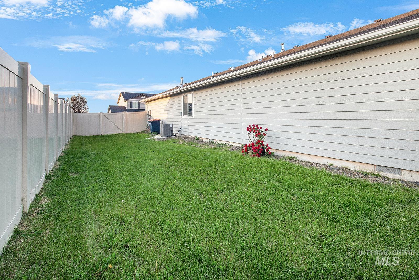 811 Pronghorn Dr, Twin Falls, Idaho 83301-7770, 3 Bedrooms, 2 Bathrooms, Residential For Sale, Price $422,000, 98947439