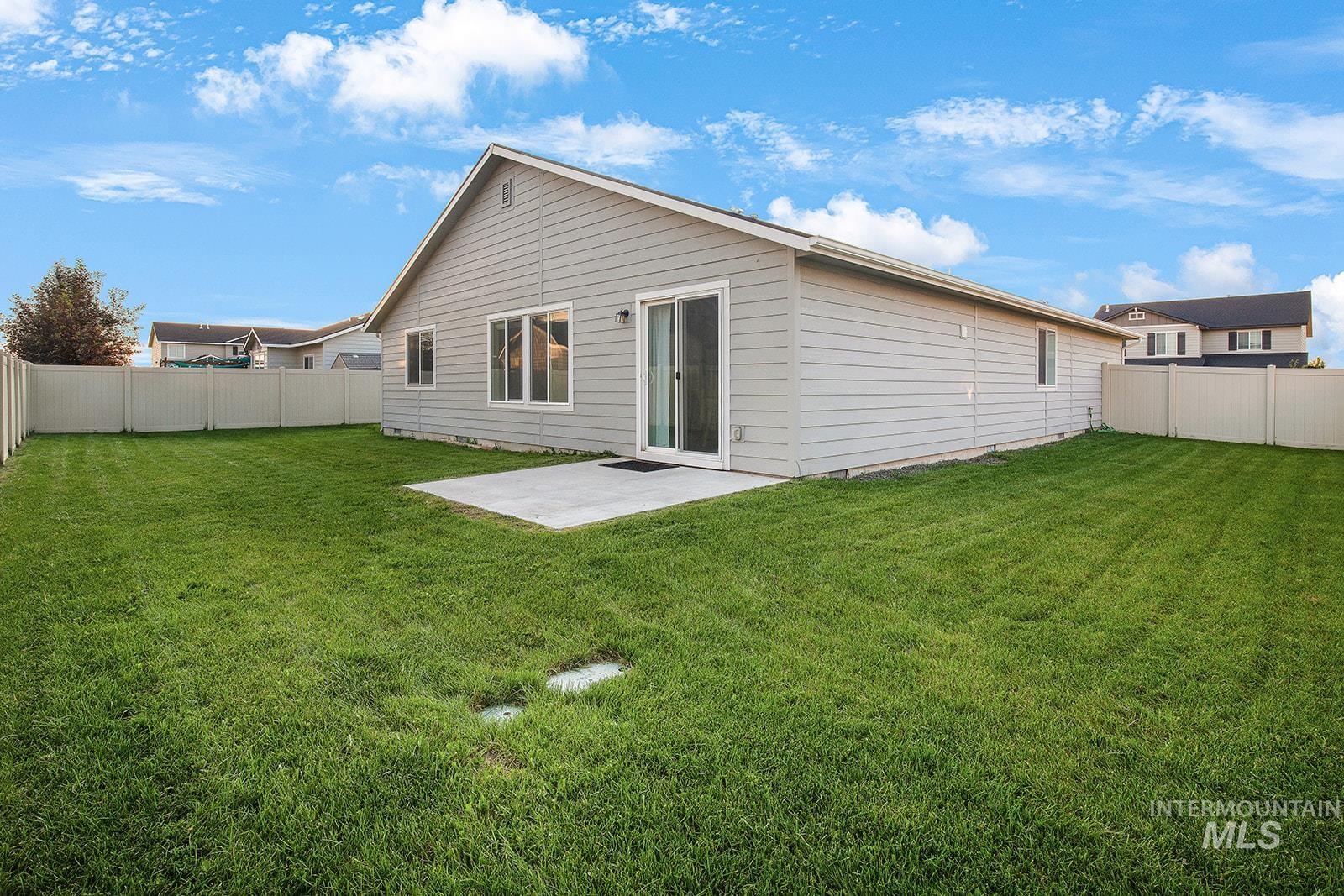 811 Pronghorn Dr, Twin Falls, Idaho 83301-7770, 3 Bedrooms, 2 Bathrooms, Residential For Sale, Price $422,000, 98947439