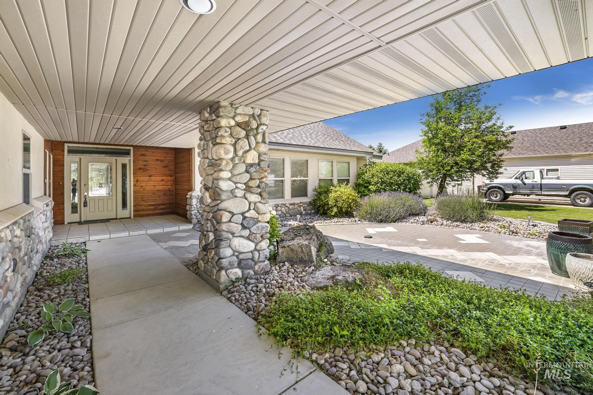 70 Pelican Drive, Rupert, Idaho 83350-0000, 3 Bedrooms, 2.5 Bathrooms, Residential For Sale, Price $650,000, 98947450