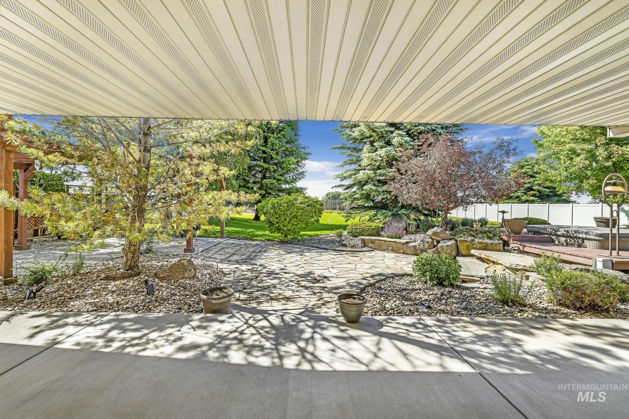 70 Pelican Drive, Rupert, Idaho 83350-0000, 3 Bedrooms, 2.5 Bathrooms, Residential For Sale, Price $650,000, 98947450