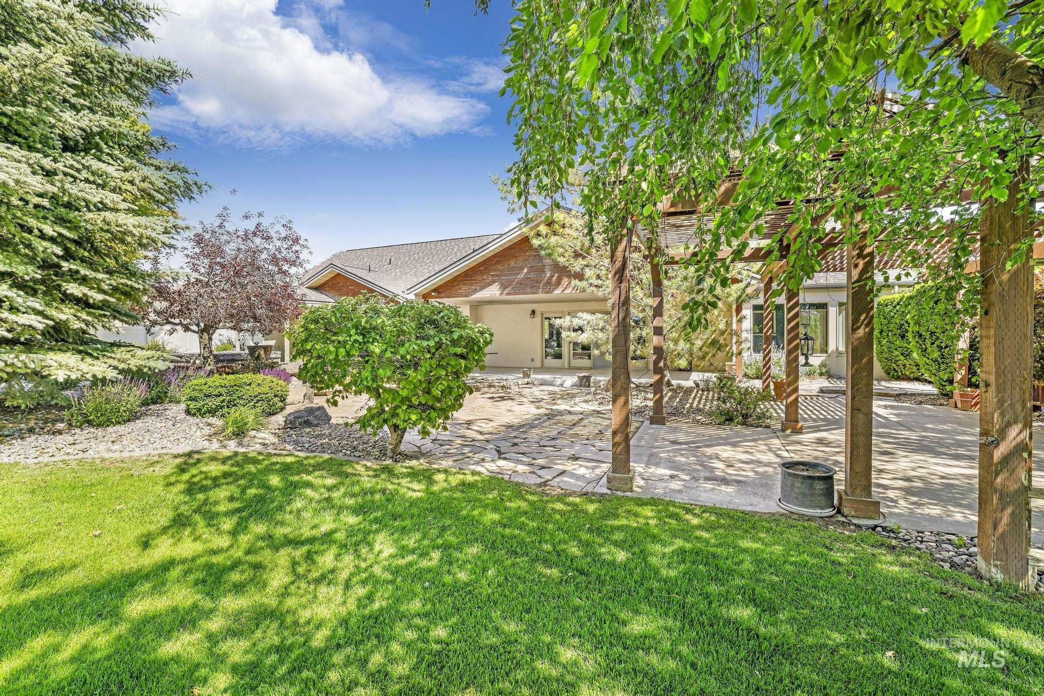 70 Pelican Drive, Rupert, Idaho 83350-0000, 3 Bedrooms, 2.5 Bathrooms, Residential For Sale, Price $650,000, 98947450