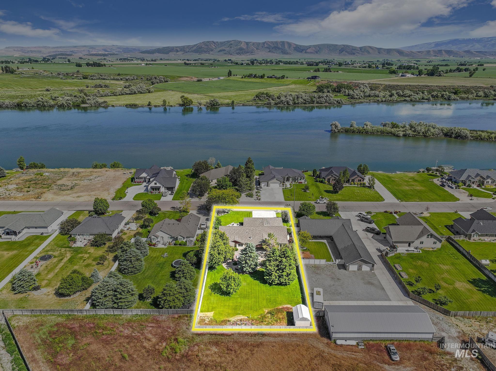 70 Pelican Drive, Rupert, Idaho 83350-0000, 3 Bedrooms, 2.5 Bathrooms, Residential For Sale, Price $650,000, 98947450