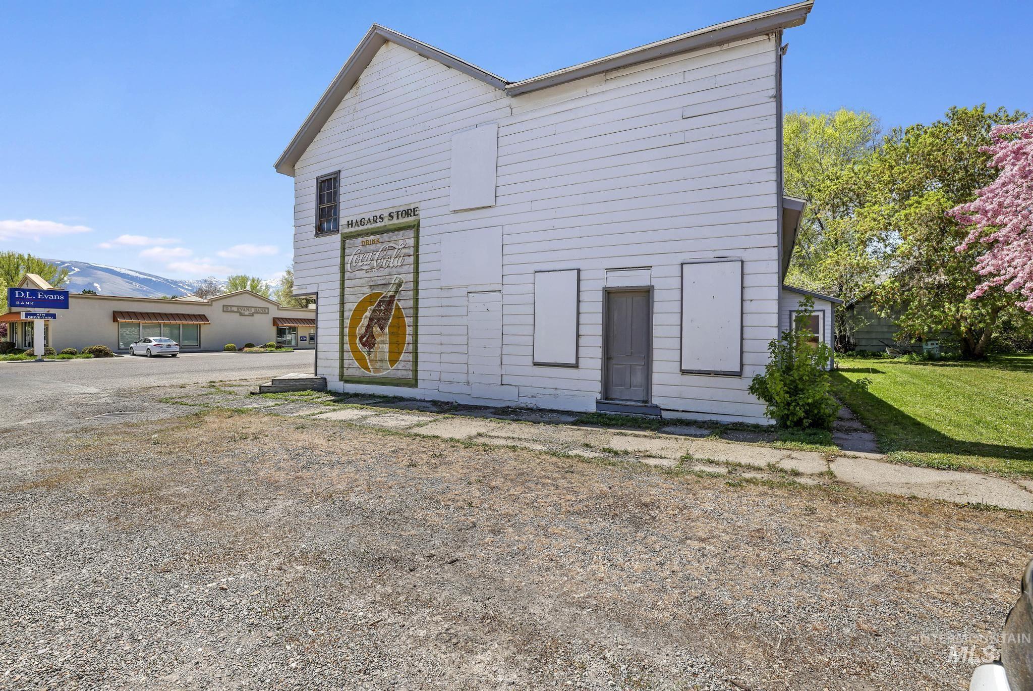 249 Main Street, Albion, Idaho 83311-0000, 2 Bedrooms, 6 Rooms, Business/Commercial For Sale, Price $150,000, 98947463