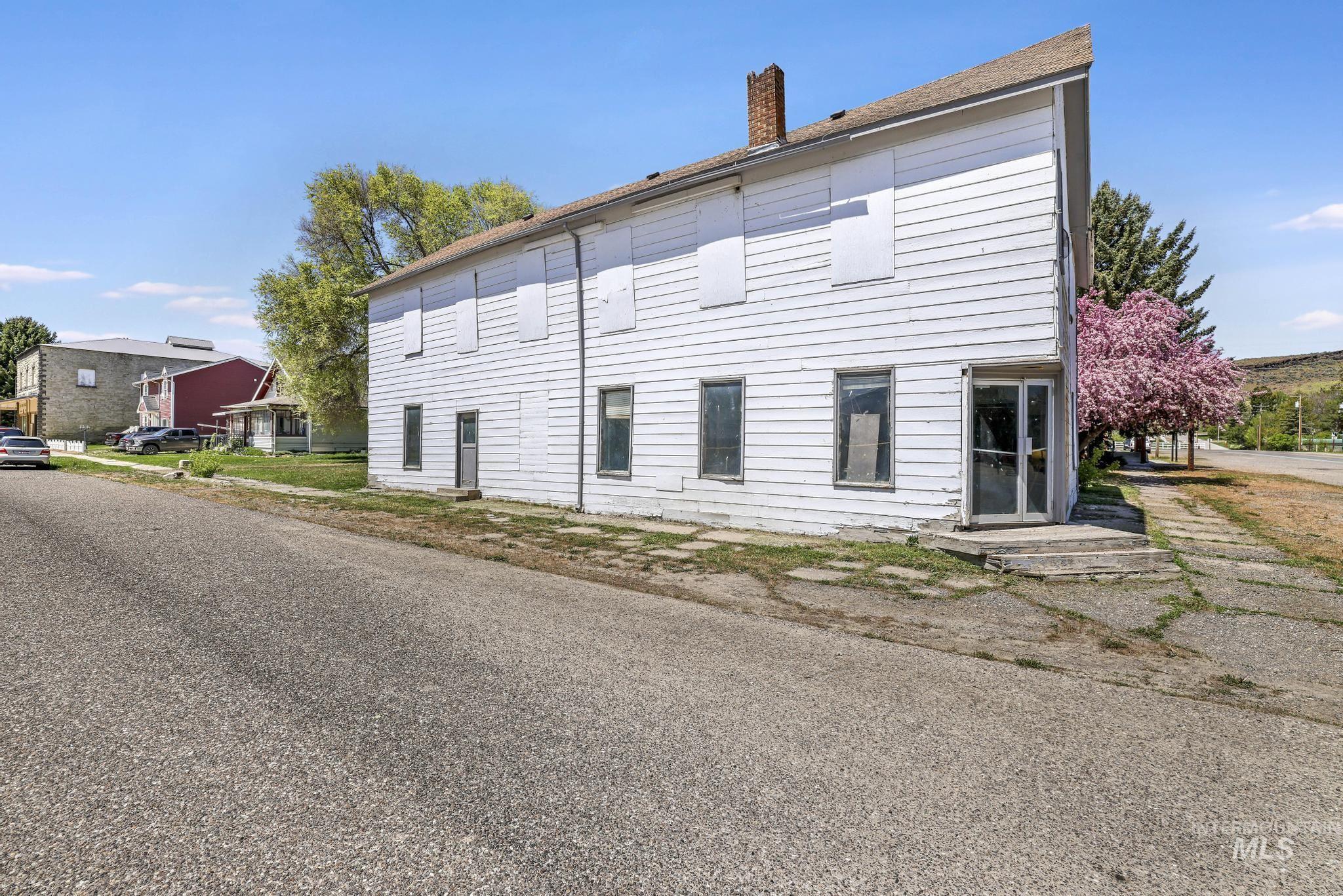 249 Main Street, Albion, Idaho 83311-0000, 2 Bedrooms, 6 Rooms, Business/Commercial For Sale, Price $150,000, 98947463