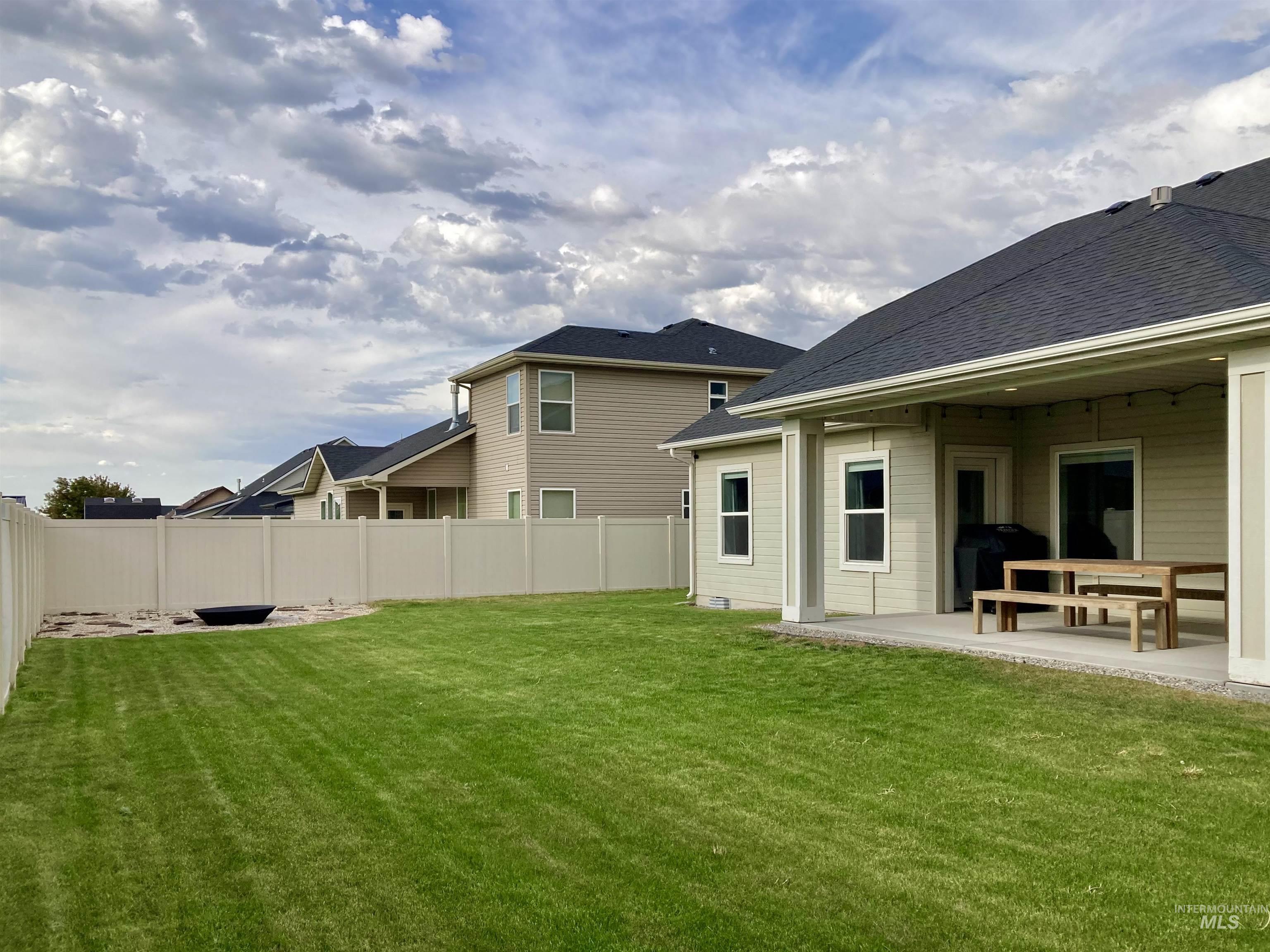 1983 Prospector Way, Twin Falls, Idaho 83301, 4 Bedrooms, 4 Bathrooms, Residential For Sale, Price $572,900, 98947468