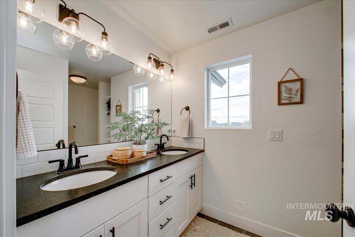 18366 Hush Creek Way, Nampa, Idaho 83687, 4 Bedrooms, 2.5 Bathrooms, Residential For Sale, Price $579,900, 98947473