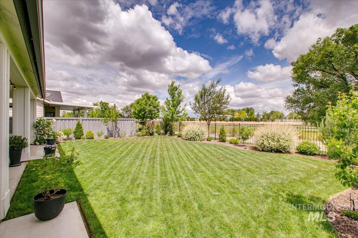 18366 Hush Creek Way, Nampa, Idaho 83687, 4 Bedrooms, 2.5 Bathrooms, Residential For Sale, Price $579,900, 98947473