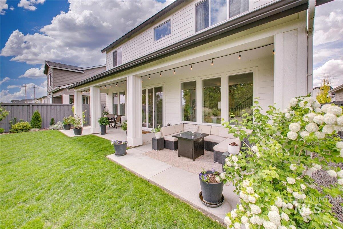18366 Hush Creek Way, Nampa, Idaho 83687, 4 Bedrooms, 2.5 Bathrooms, Residential For Sale, Price $579,900, 98947473