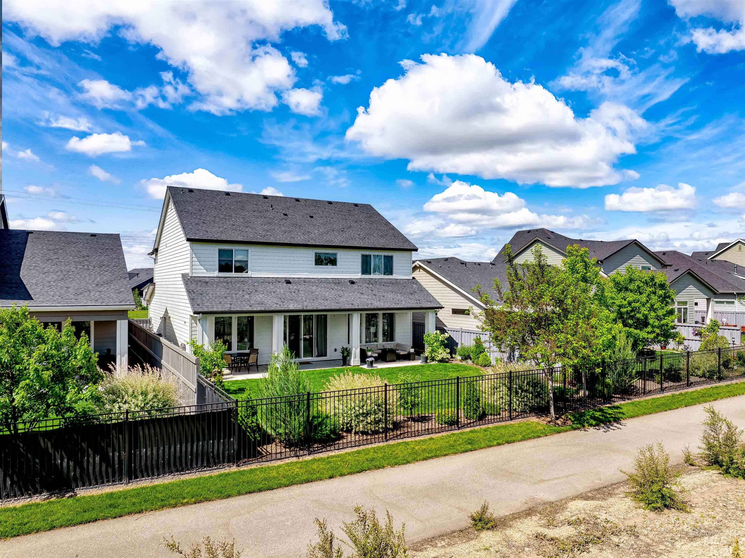 18366 Hush Creek Way, Nampa, Idaho 83687, 4 Bedrooms, 2.5 Bathrooms, Residential For Sale, Price $579,900, 98947473