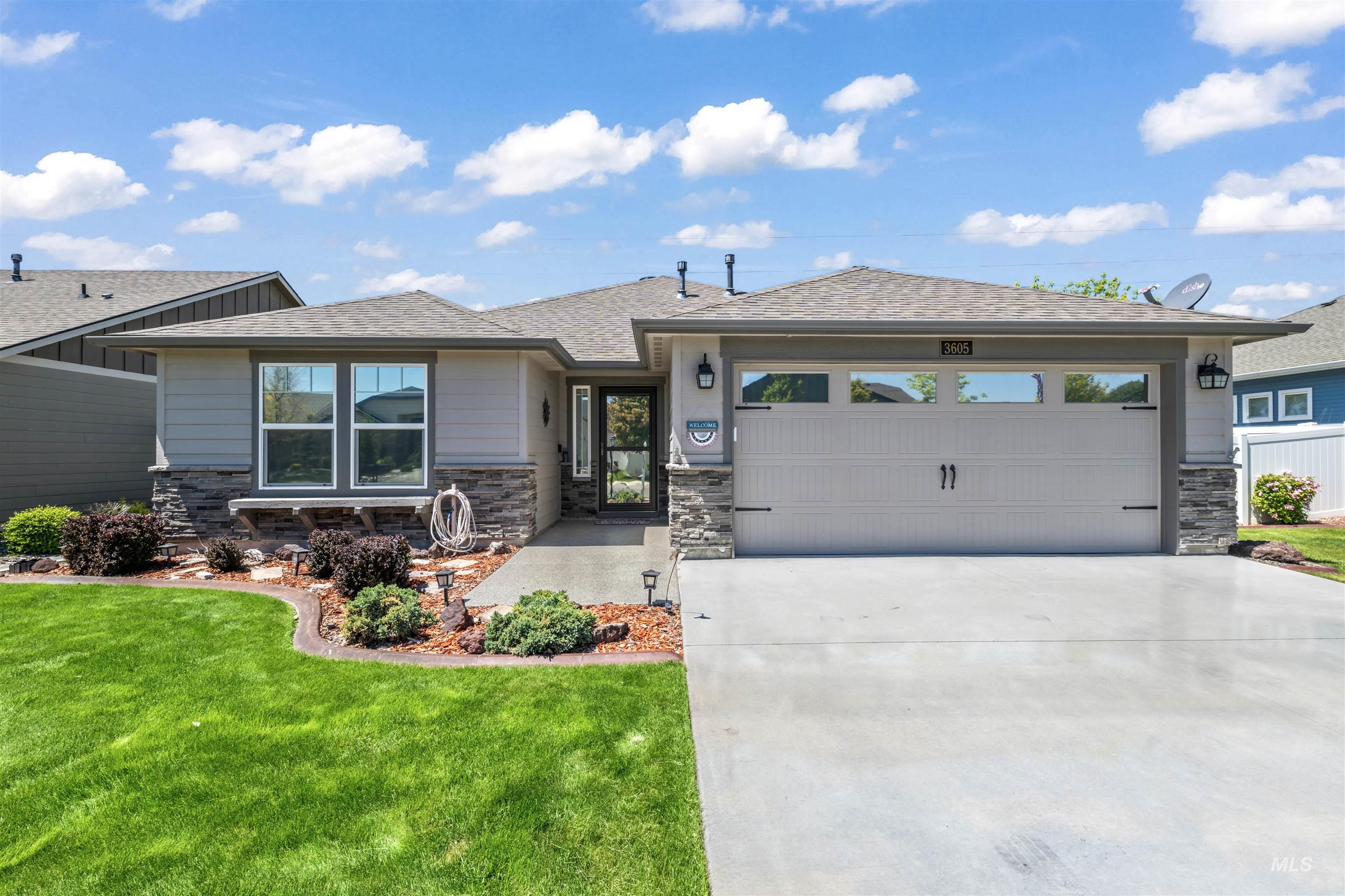 3605 S Edgeview, Nampa, Idaho 83686, 3 Bedrooms, 2 Bathrooms, Residential For Sale, Price $439,900, 98947478