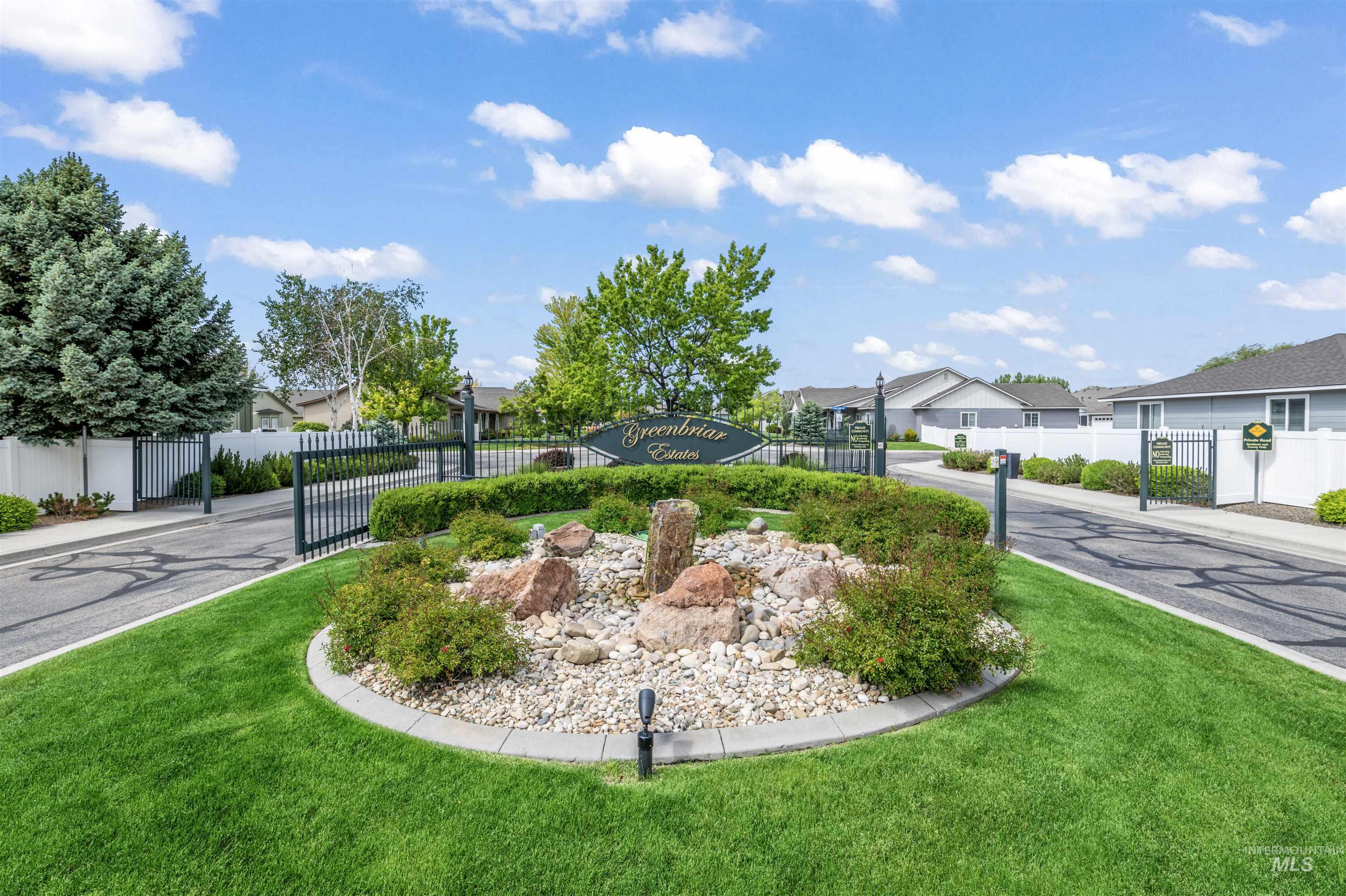 3605 S Edgeview, Nampa, Idaho 83686, 3 Bedrooms, 2 Bathrooms, Residential For Sale, Price $439,900, 98947478