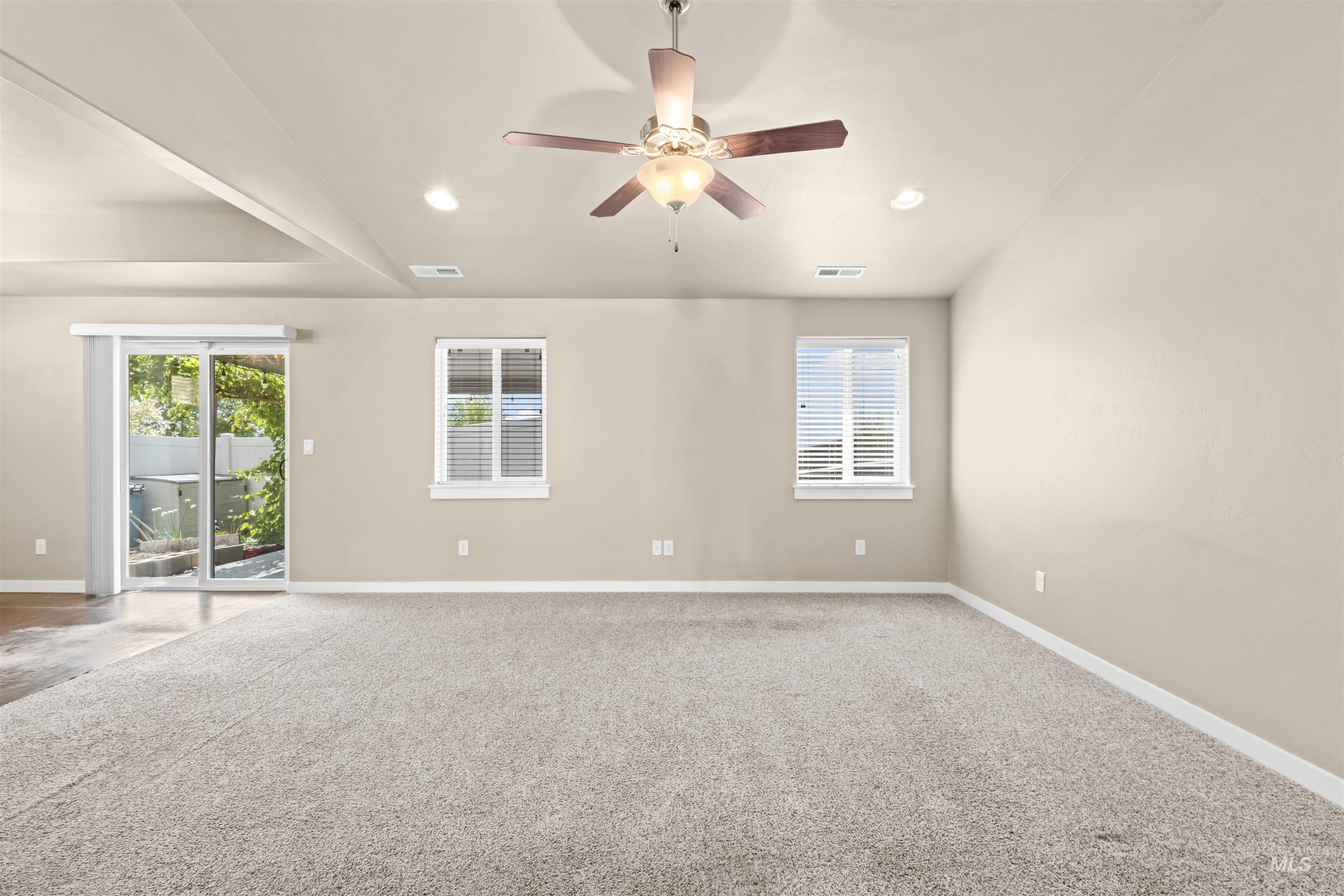3605 S Edgeview, Nampa, Idaho 83686, 3 Bedrooms, 2 Bathrooms, Residential For Sale, Price $439,900, 98947478