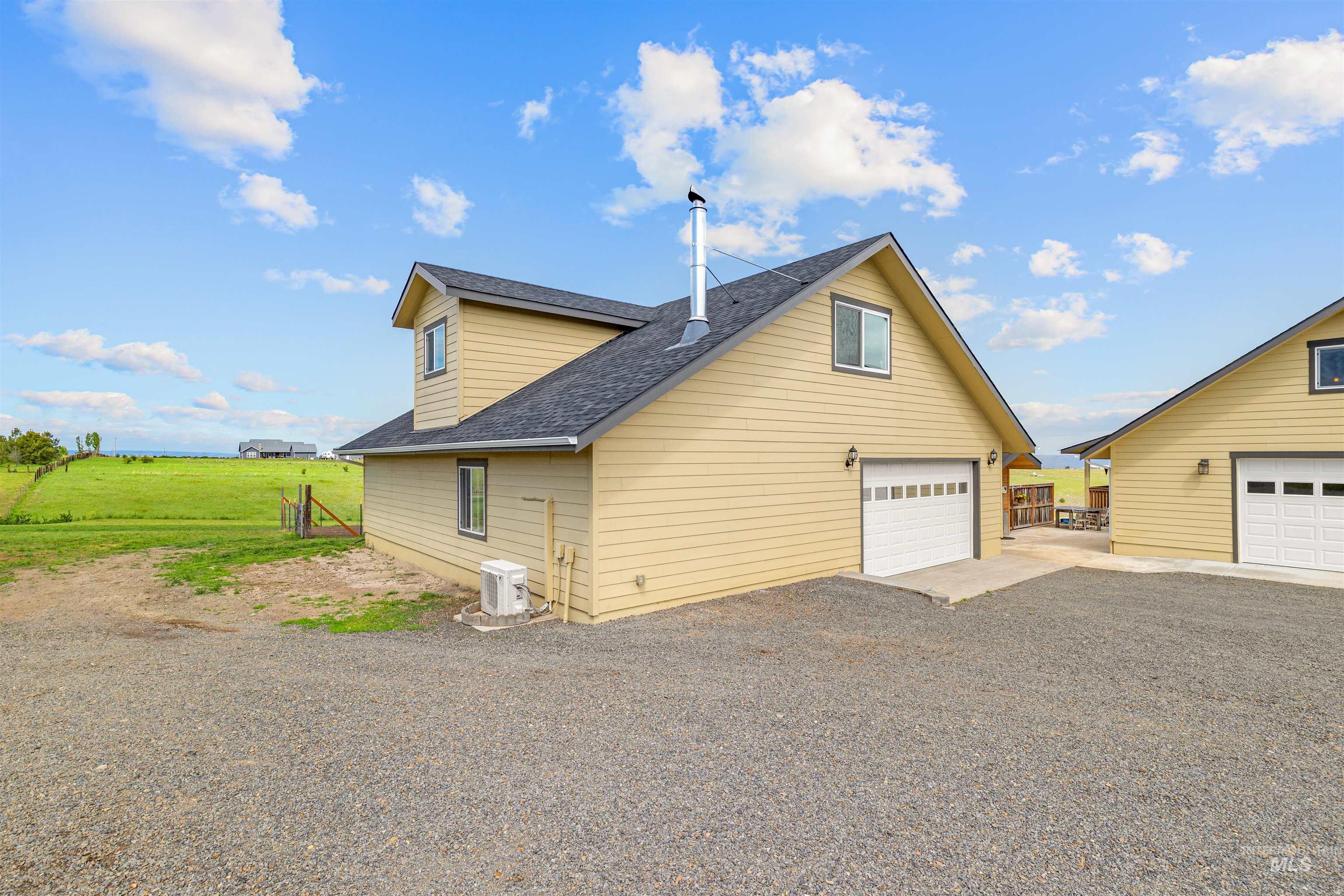 35406 Galen Drive, Lewiston, Idaho 83501, 2 Bedrooms, 1 Bathroom, Residential For Sale, Price $845,000, 98947481