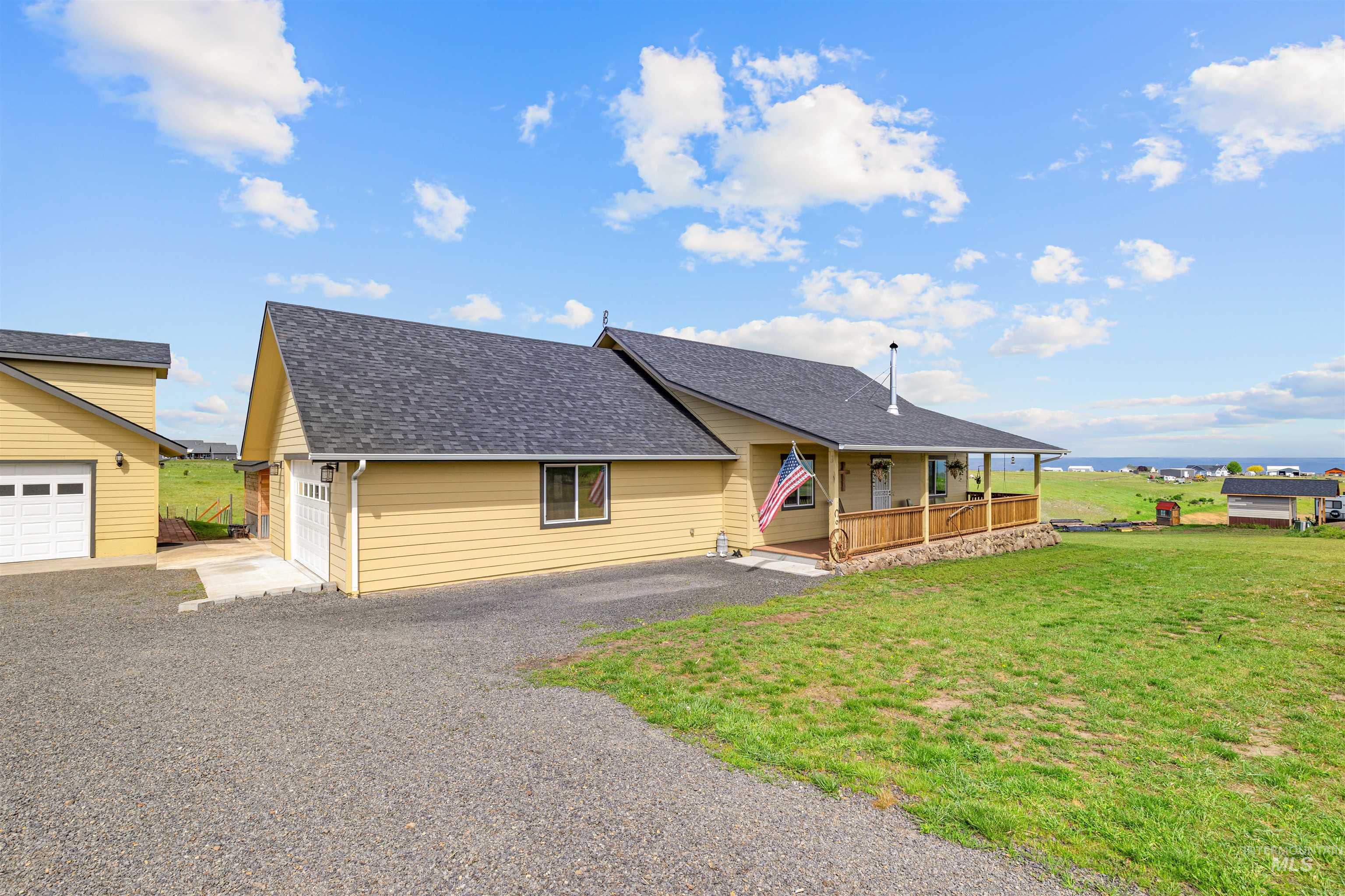 35406 Galen Drive, Lewiston, Idaho 83501, 2 Bedrooms, 1 Bathroom, Residential For Sale, Price $777,000, 98947481