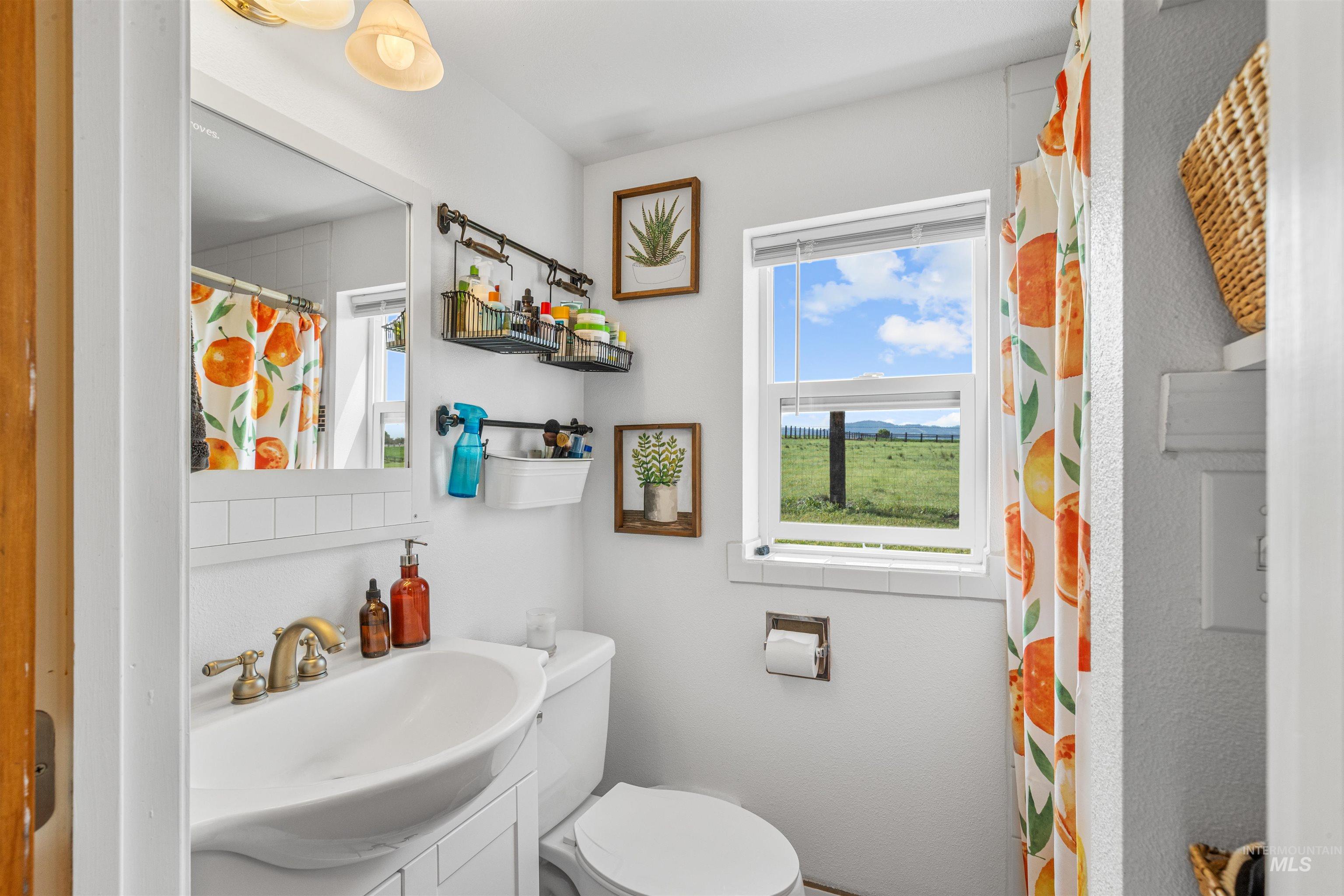 35406 Galen Drive, Lewiston, Idaho 83501, 2 Bedrooms, 1 Bathroom, Residential For Sale, Price $845,000, 98947481
