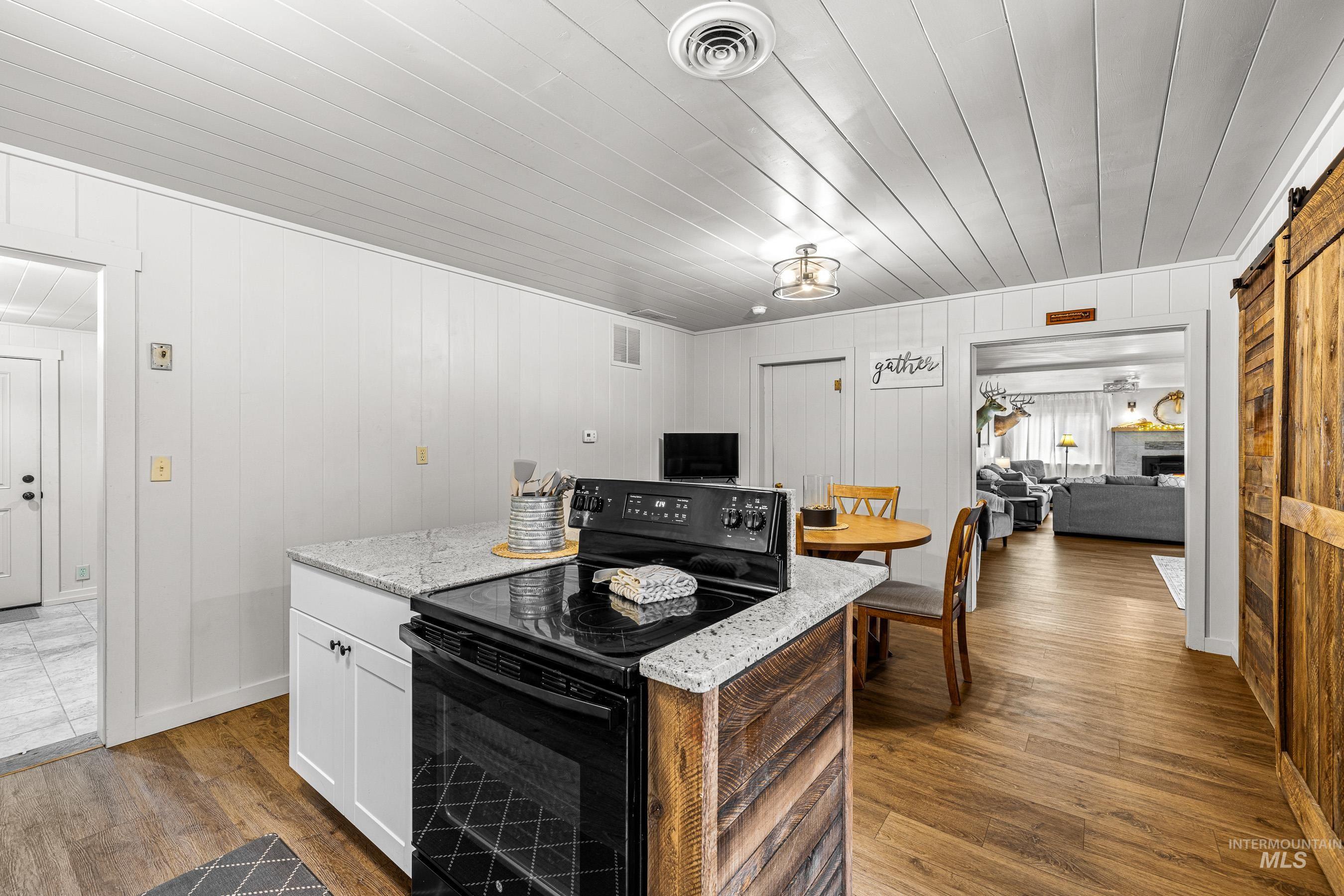 509 S Main St, Riggins, Idaho 83549, 4 Bedrooms, 3 Bathrooms, Residential For Sale, Price $599,000, 98947526
