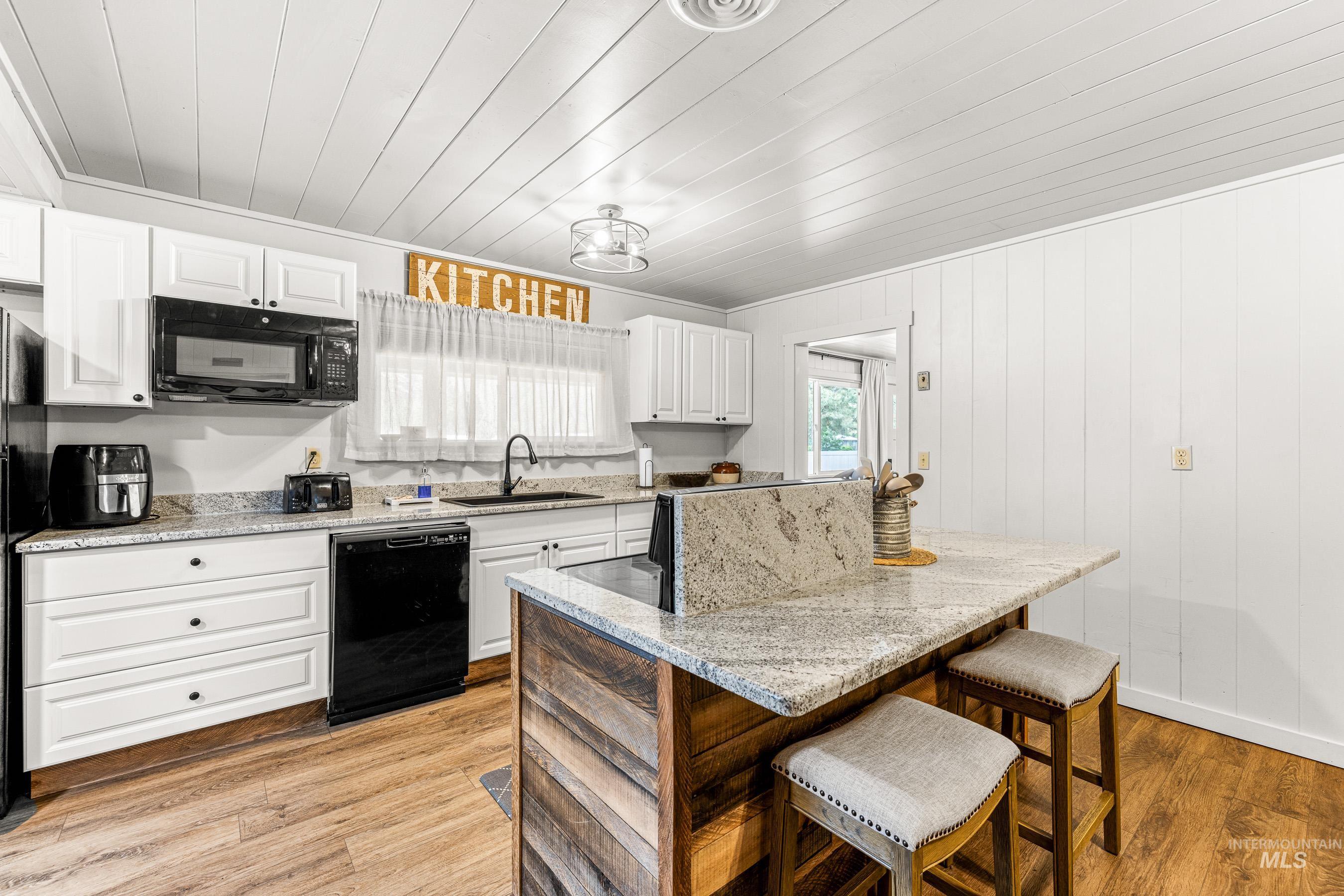 509 S Main St, Riggins, Idaho 83549, 4 Bedrooms, 3 Bathrooms, Residential For Sale, Price $599,000, 98947526