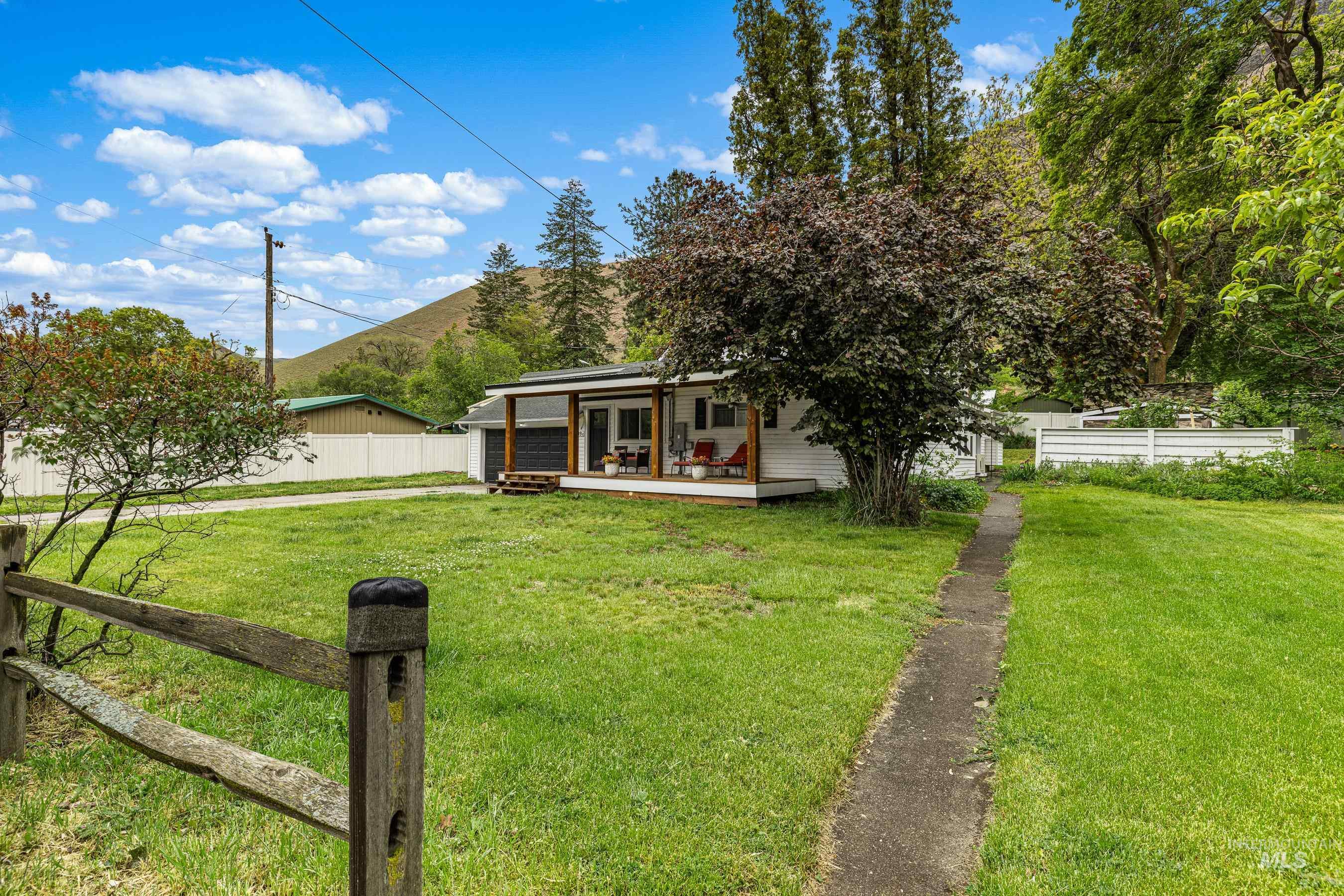 509 S Main St, Riggins, Idaho 83549, 4 Bedrooms, 3 Bathrooms, Residential For Sale, Price $599,000, 98947526
