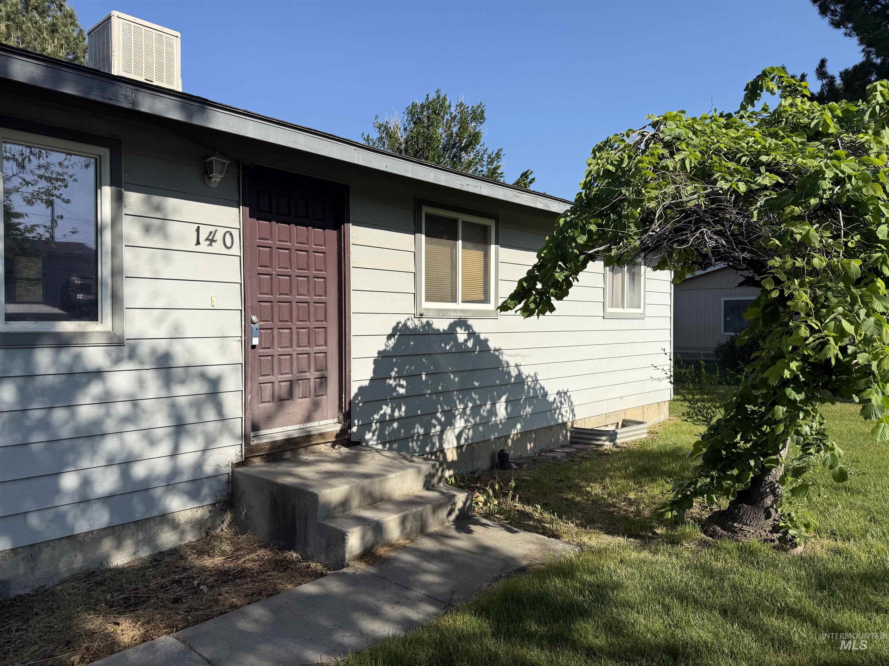 140 Quick Silver Ave, Hagerman, Idaho 83332-5027, 5 Bedrooms, 2 Bathrooms, Residential For Sale, Price $279,999, 98947534