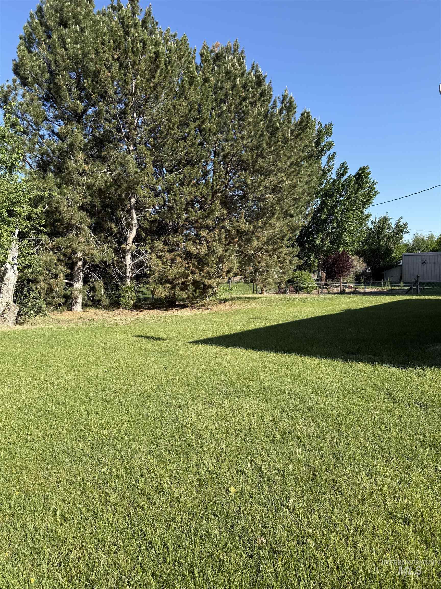140 Quick Silver Ave, Hagerman, Idaho 83332-5027, 5 Bedrooms, 2 Bathrooms, Residential For Sale, Price $279,999, 98947534