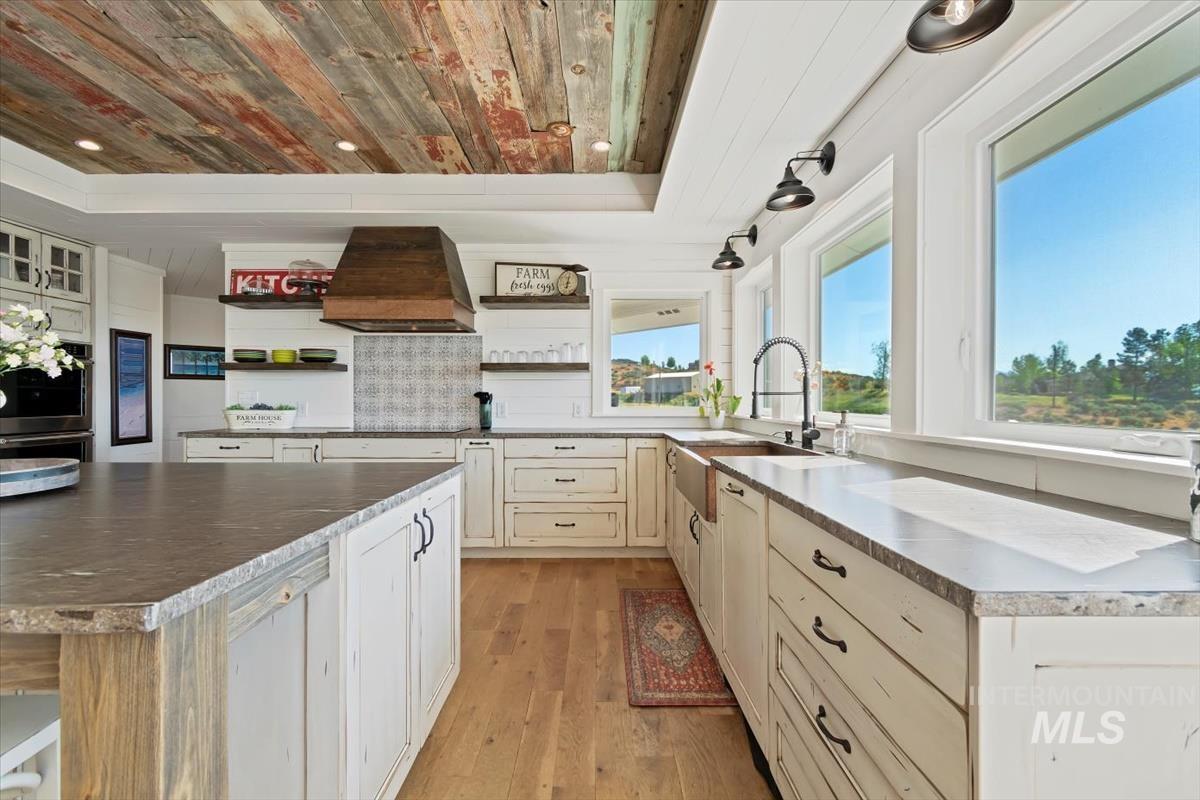 10200 W Scenic View, Star, Idaho 83669, 4 Bedrooms, 2.5 Bathrooms, Residential For Sale, Price $2,395,000, 98947539