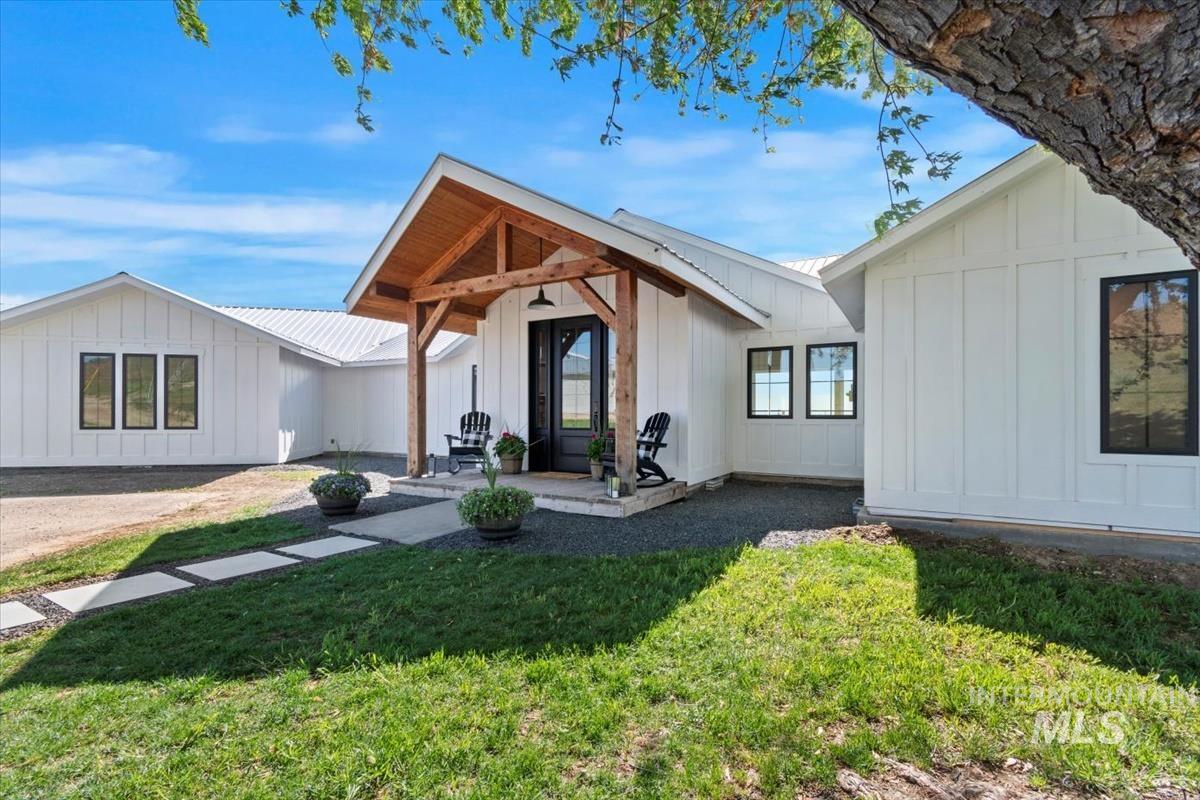 10200 W Scenic View, Star, Idaho 83669, 4 Bedrooms, 2.5 Bathrooms, Residential For Sale, Price $2,395,000, 98947539