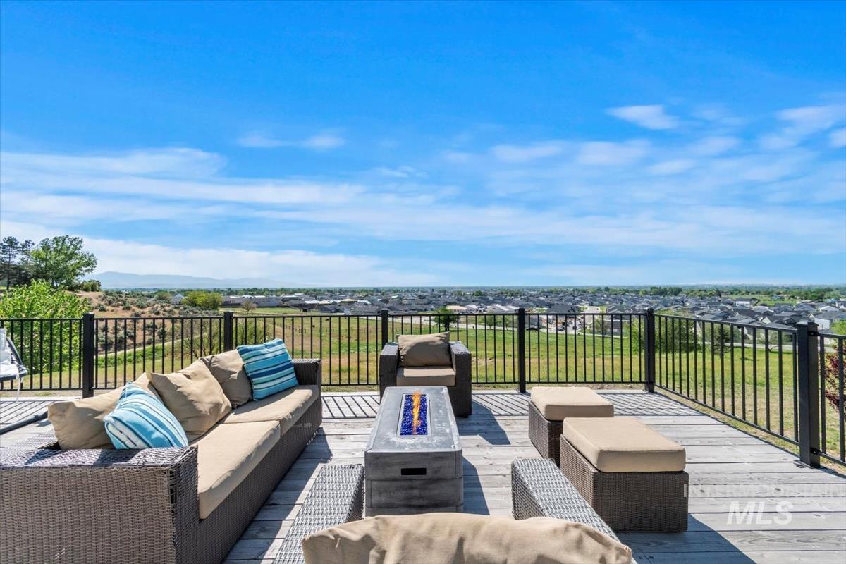10200 W Scenic View, Star, Idaho 83669, 4 Bedrooms, 2.5 Bathrooms, Residential For Sale, Price $2,395,000, 98947539