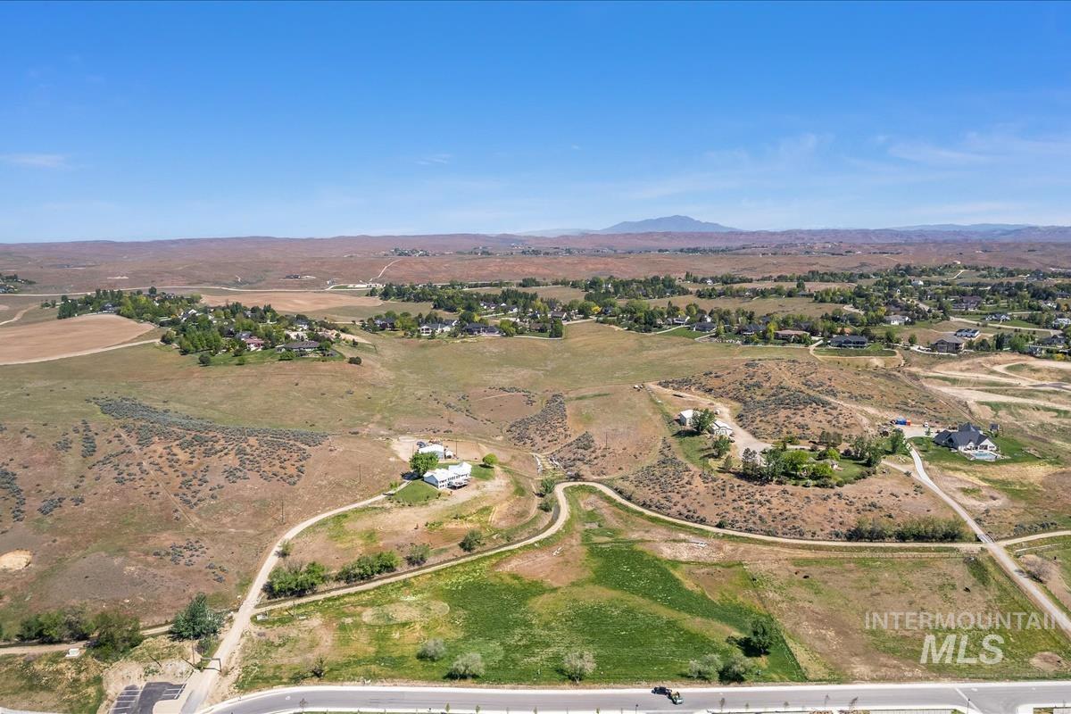 10200 W Scenic View, Star, Idaho 83669, 4 Bedrooms, 2.5 Bathrooms, Residential For Sale, Price $2,395,000, 98947539
