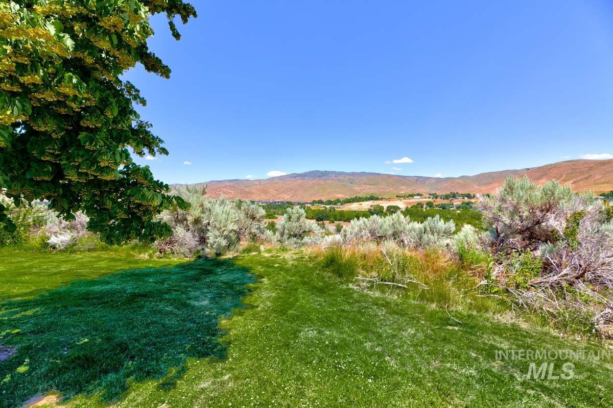 5158 S Surprise Way, Boise, Idaho 83716, 2 Bedrooms, 2 Bathrooms, Residential Income For Sale, Price $415,000, 98947581