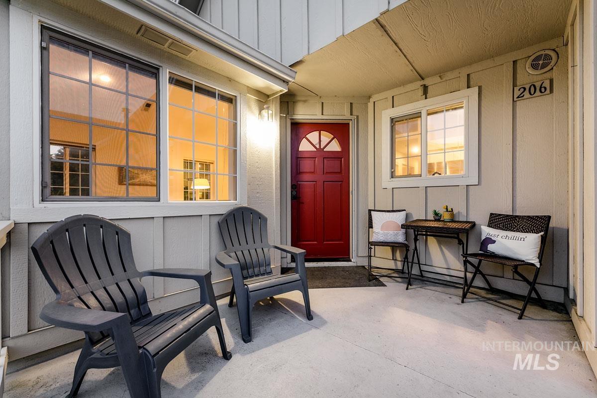5158 S Surprise Way, Boise, Idaho 83716, 2 Bedrooms, 2 Bathrooms, Residential Income For Sale, Price $415,000, 98947581