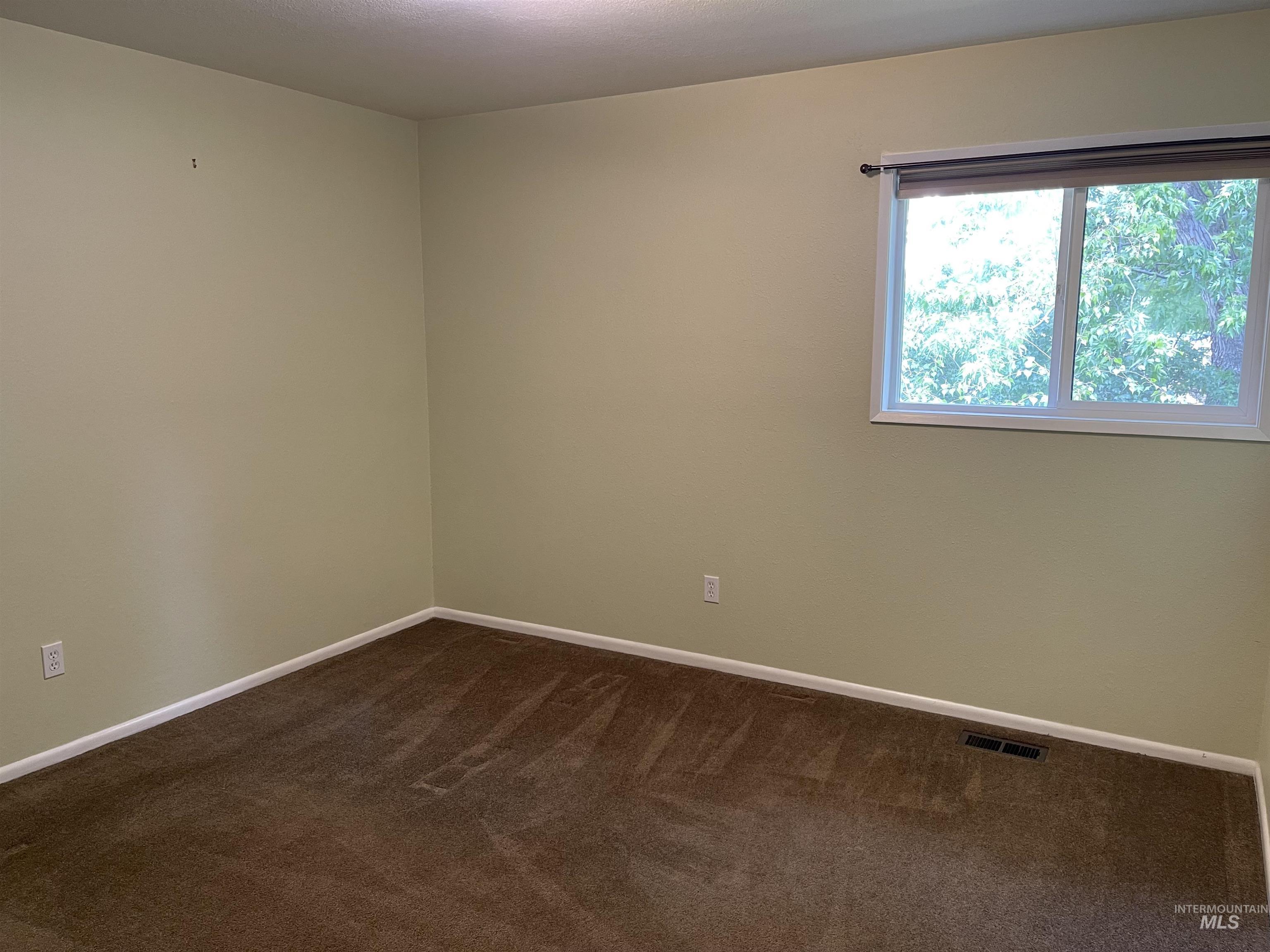 2731 Laurel Drive, Clarkston, Washington 99403, 4 Bedrooms, 2 Bathrooms, Residential For Sale, Price $425,000, 98947586